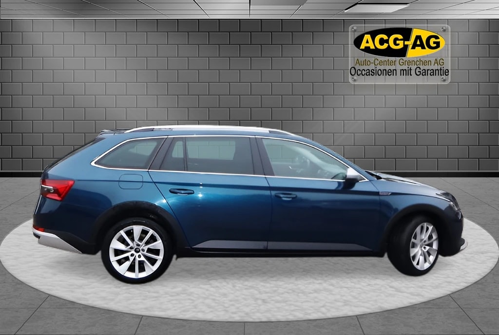 SKODA Superb Combi 2.0 TDi SportLine 4x4 DSG ** AHK ** Standheizung ** PR-Schiebedach ** Frisch ab MFK & Service**-image-3
