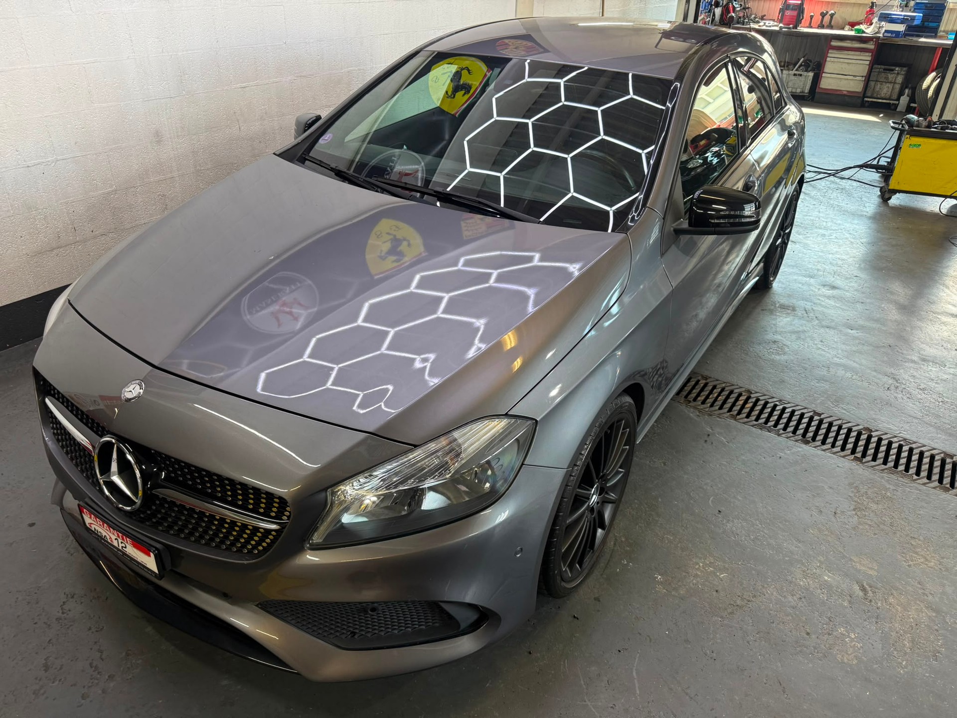 MERCEDES-BENZ A 180 AMG Line 7G-DCT-image-3