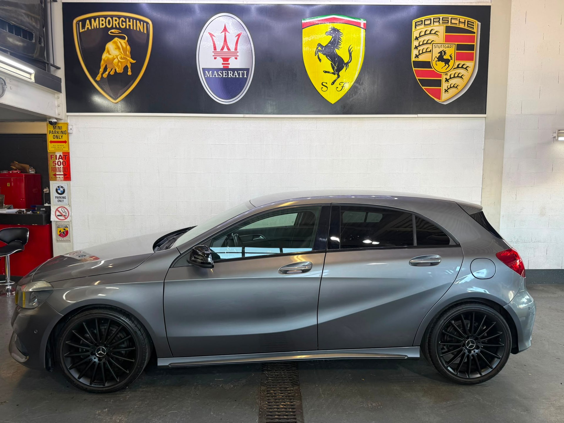 MERCEDES-BENZ A 180 AMG Line 7G-DCT-image-0