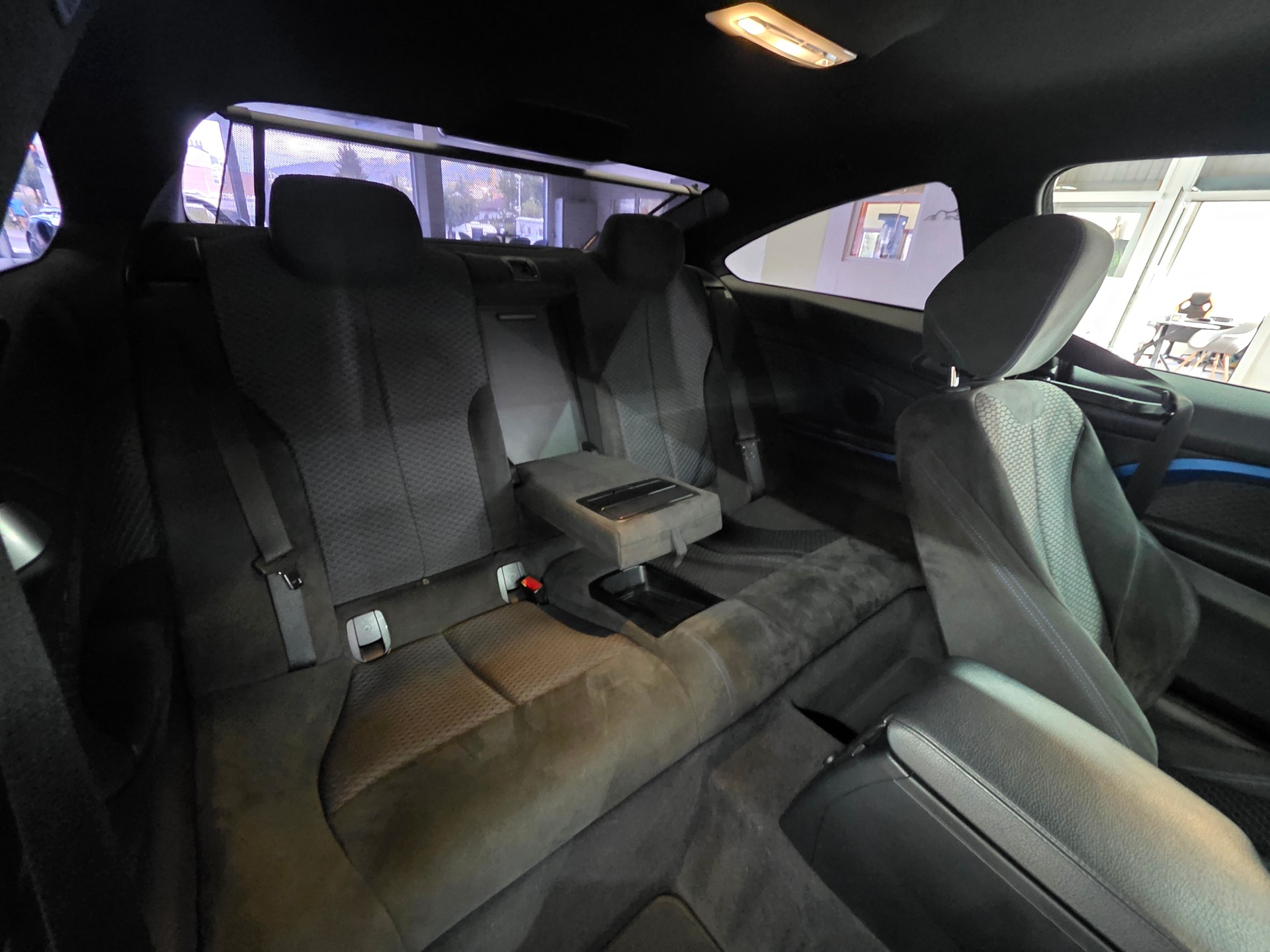 BMW 420d Coupé xDrive M-Sport Steptronic-image-15