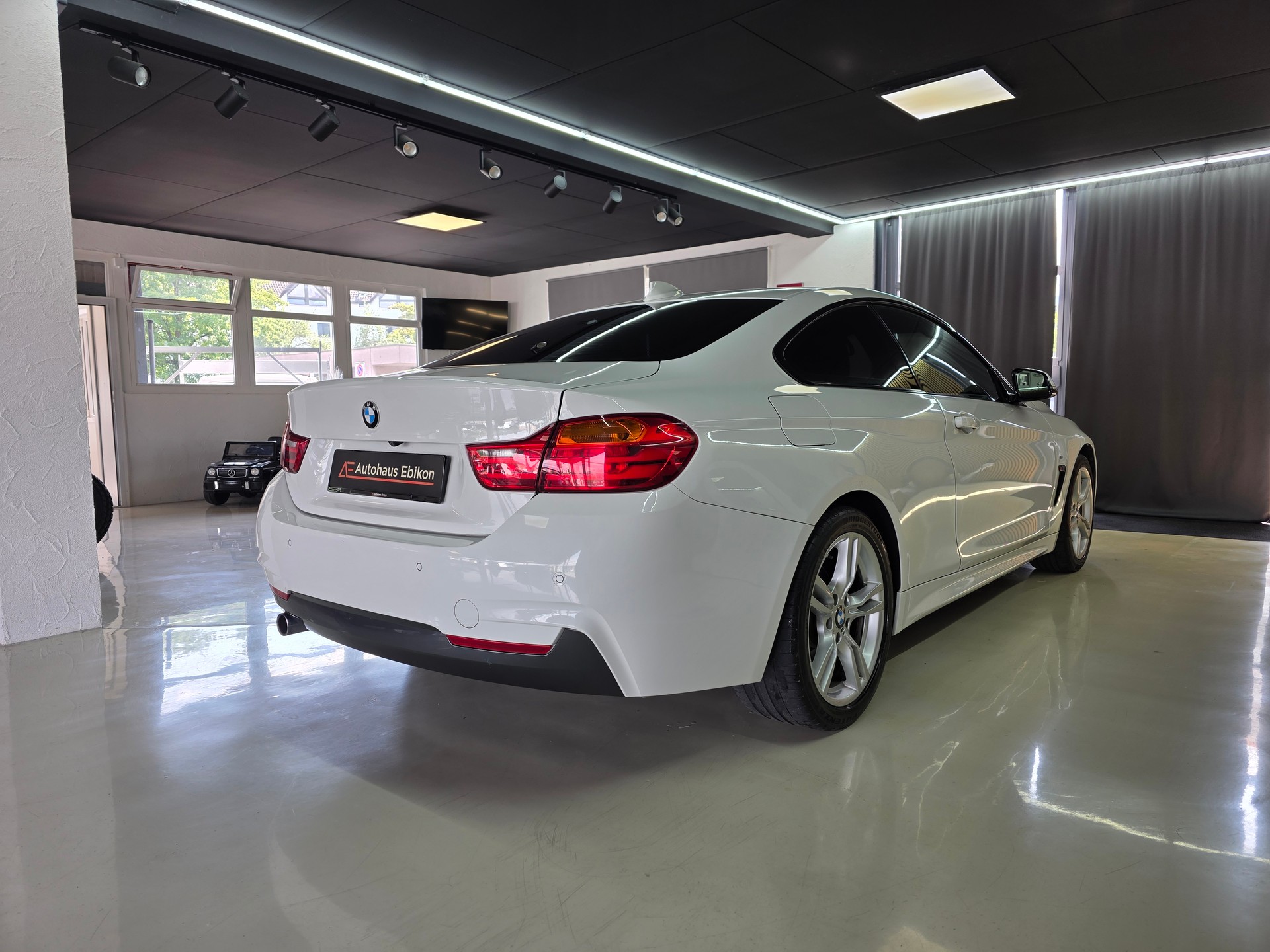 BMW 420d Coupé xDrive M-Sport Steptronic-image-6