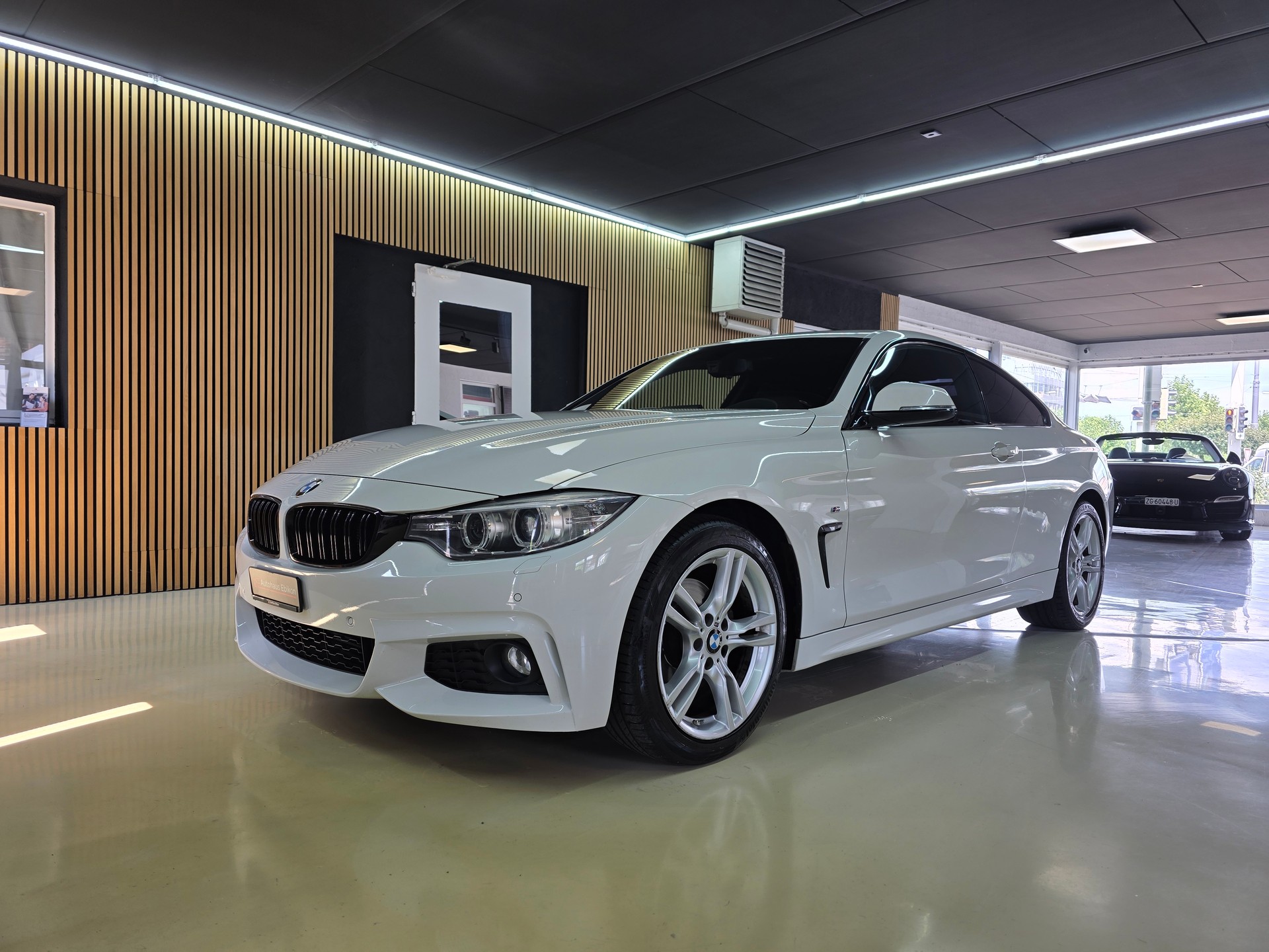 BMW 420d Coupé xDrive M-Sport Steptronic-image-2