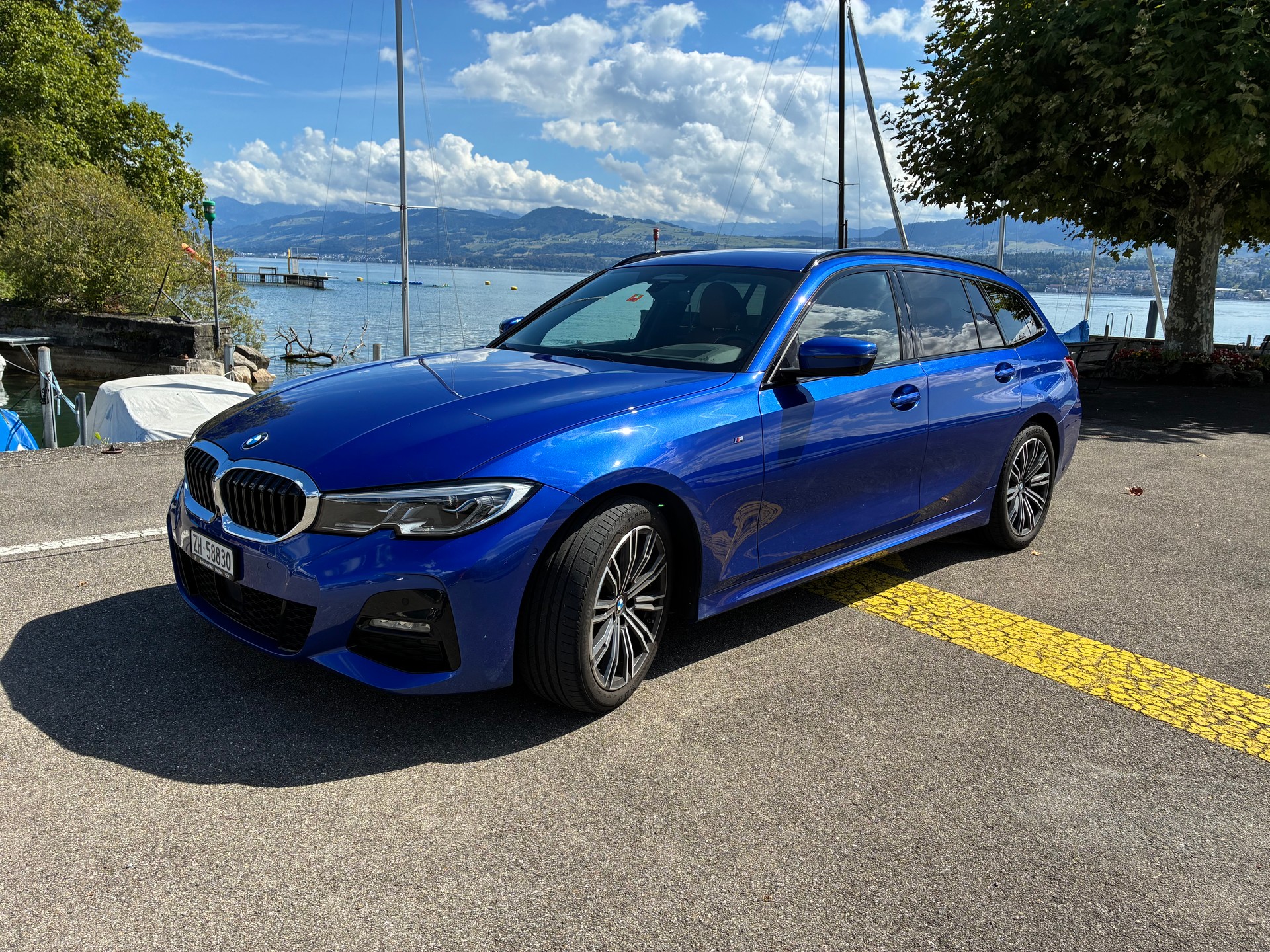 BMW 320d xDrive-image-0