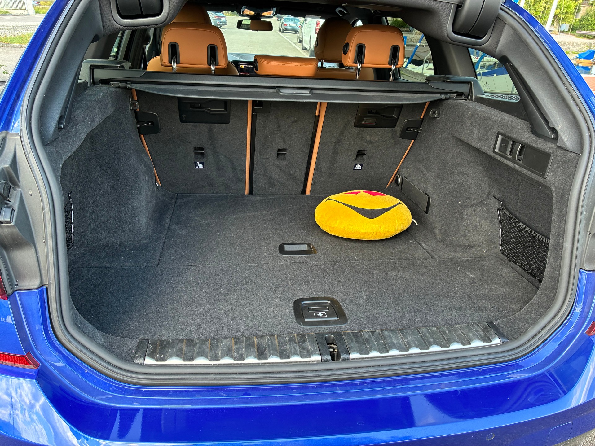BMW 320d xDrive-image-2