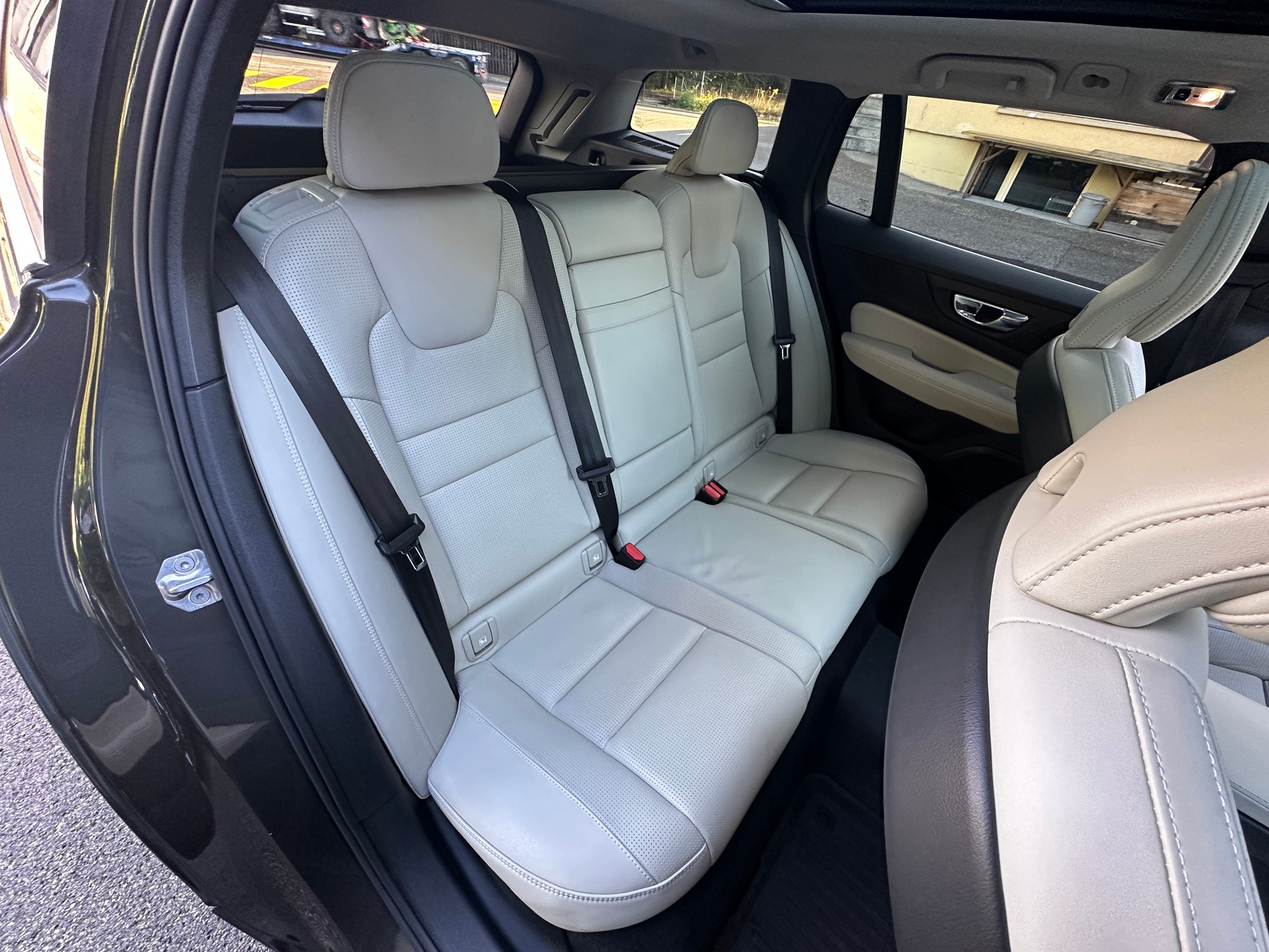 VOLVO V60 T6 AWD Inscription Geartronic-image-11