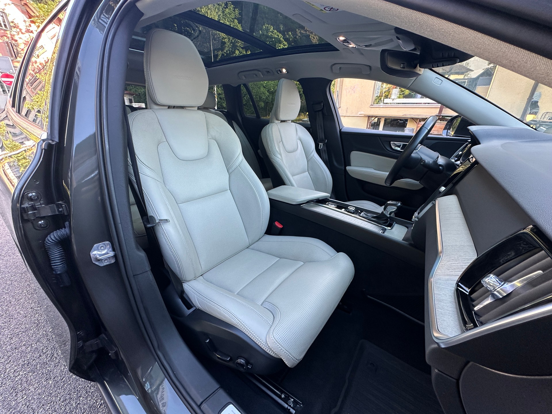 VOLVO V60 T6 AWD Inscription Geartronic-image-12