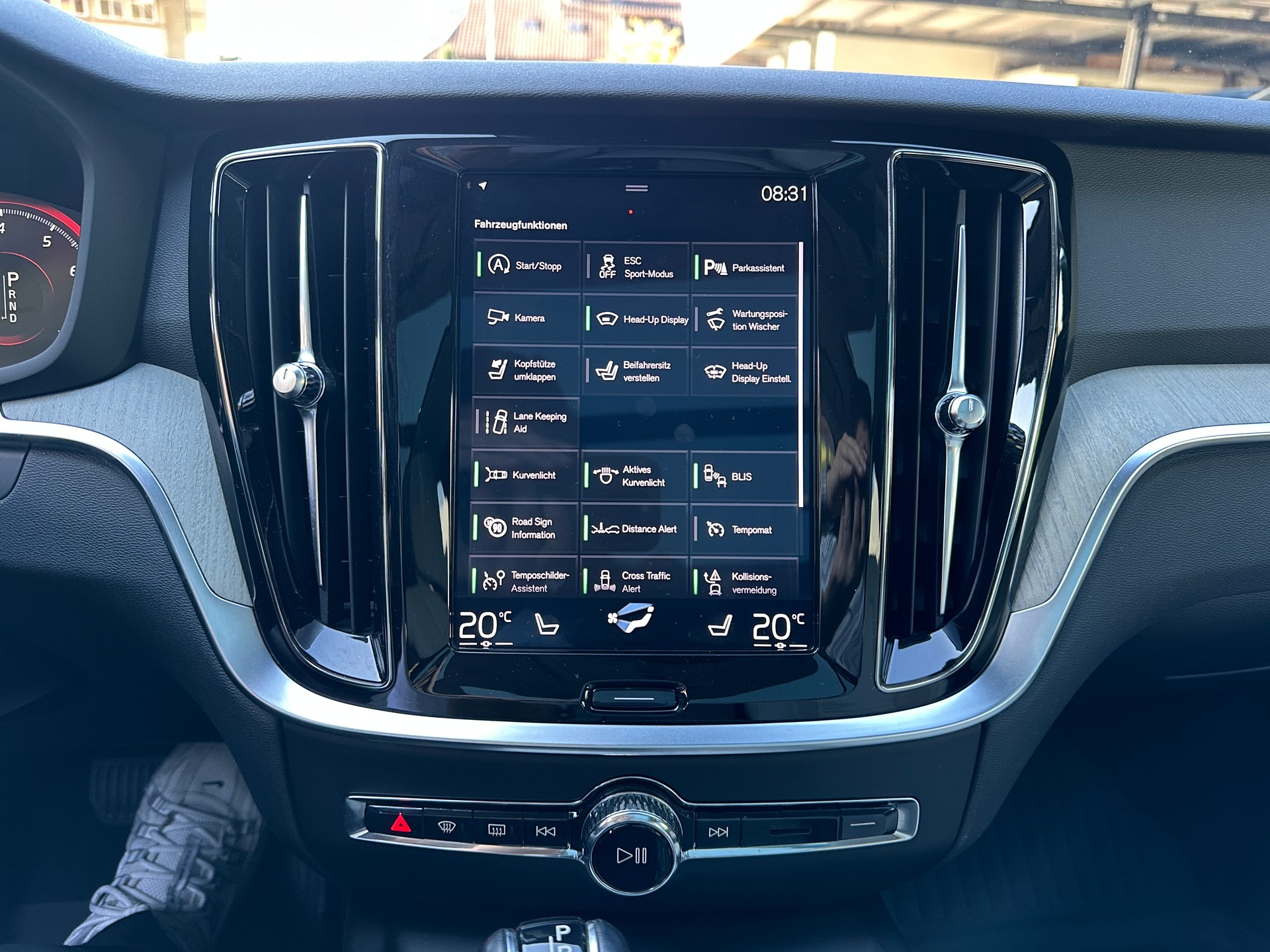 VOLVO V60 T6 AWD Inscription Geartronic-image-10