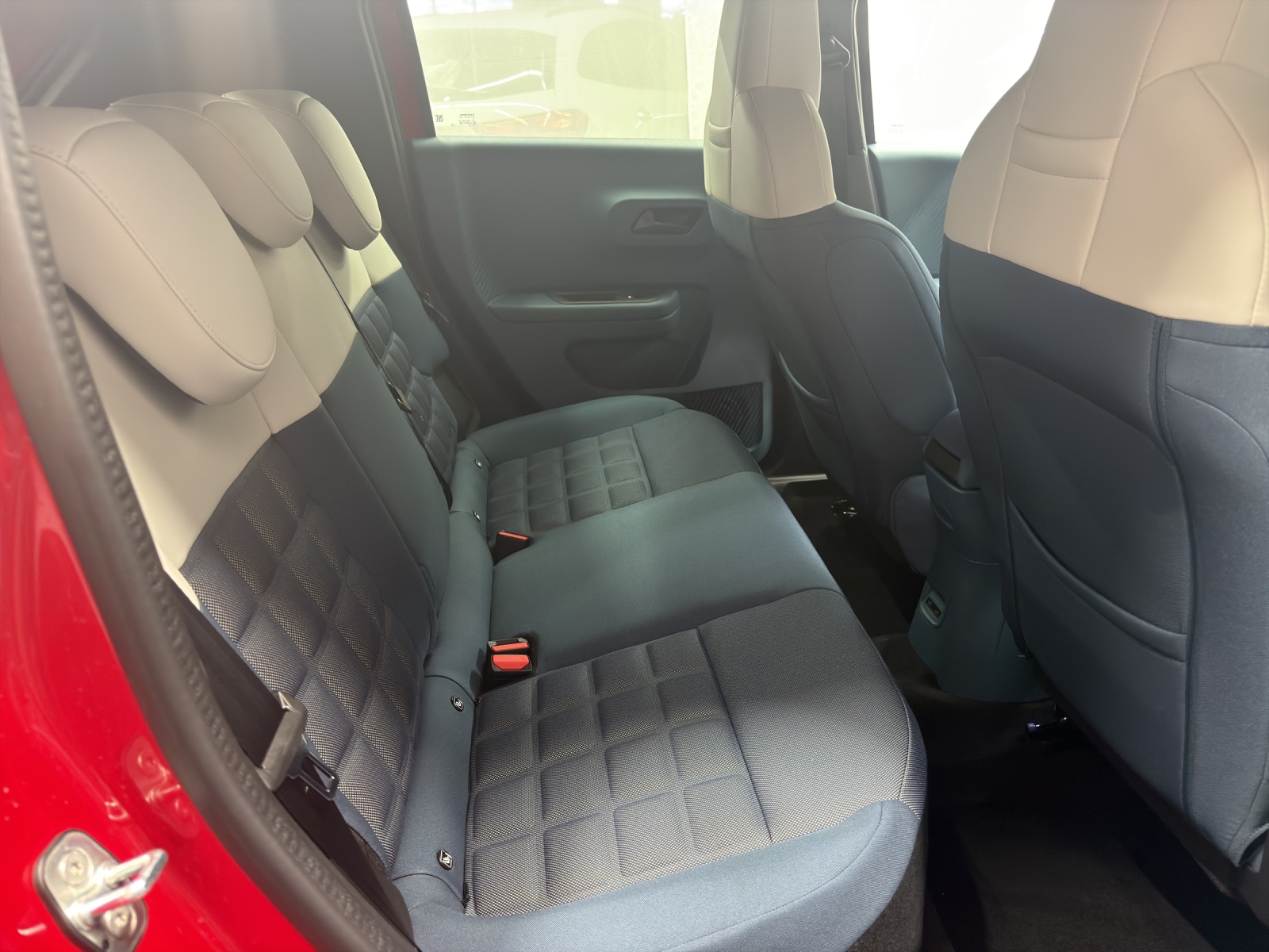 FIAT Grande Panda Red BEV-image-9