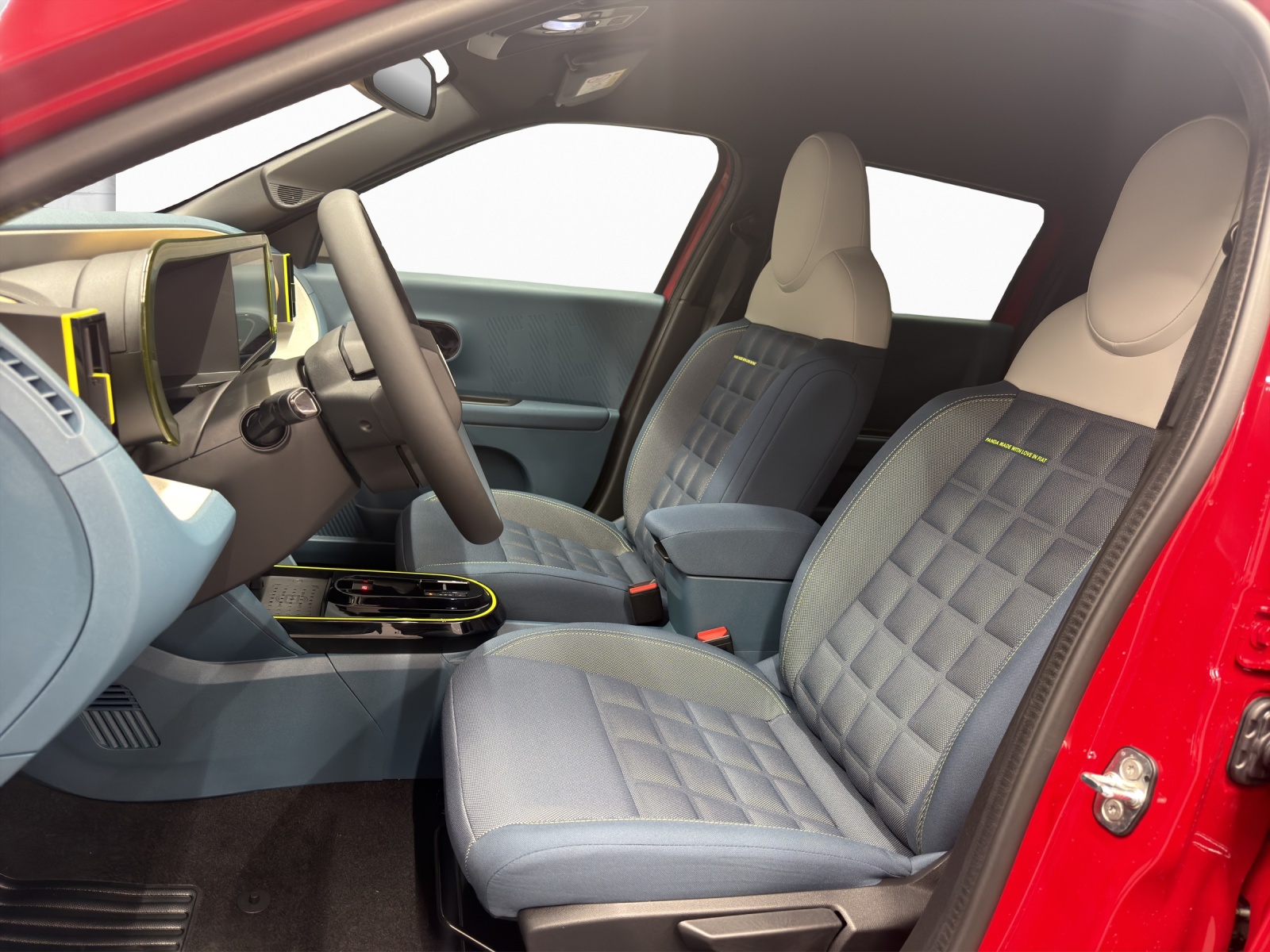 FIAT Grande Panda Red BEV-image-6