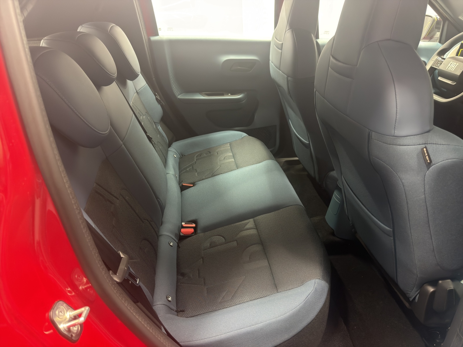FIAT Grande Panda Red BEV-image-9