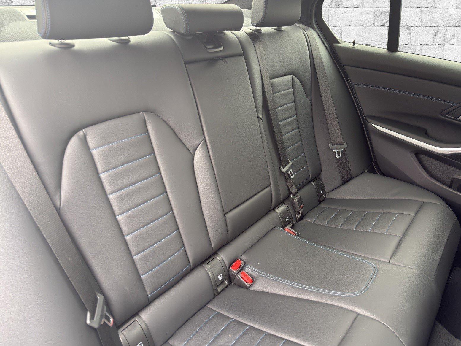 BMW 320d xDrive M Sport-image-18
