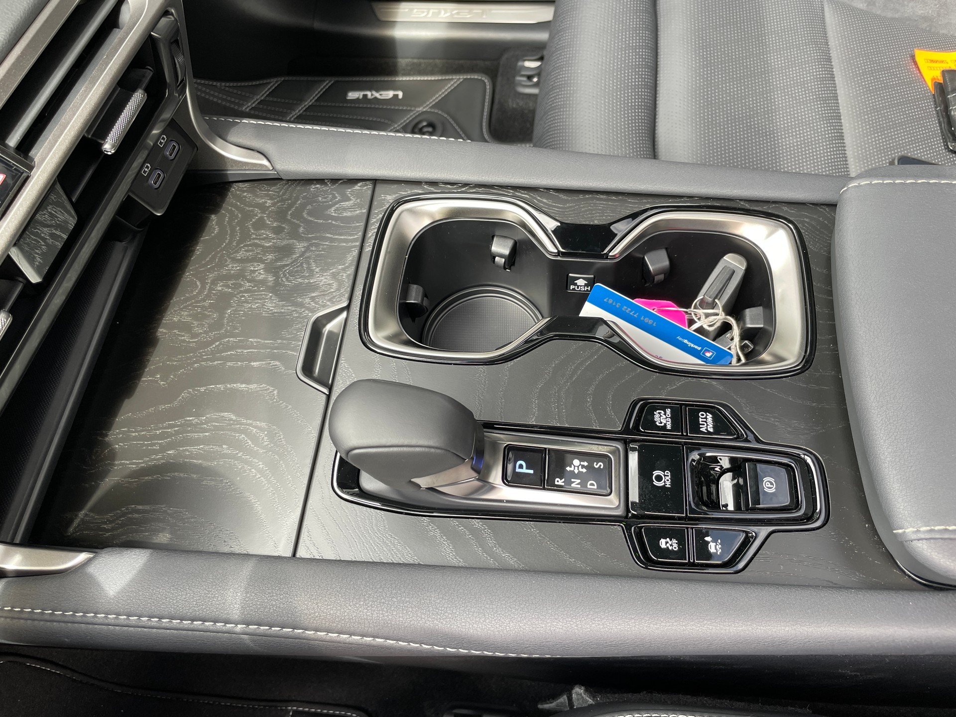 LEXUS RX 450h+ Ecxellence PHEV AWD CVT-image-21