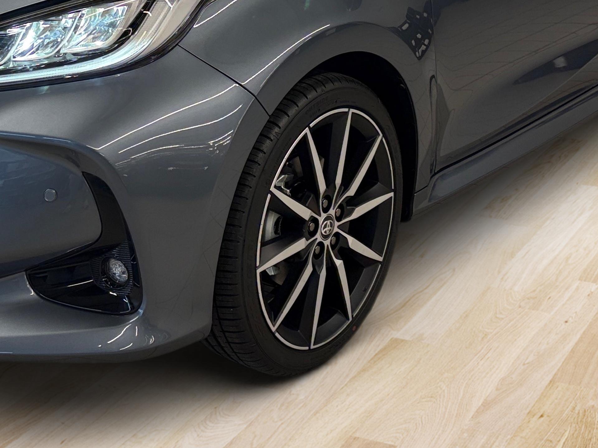 TOYOTA Yaris 1.5 GR Sport e-CVT-image-9