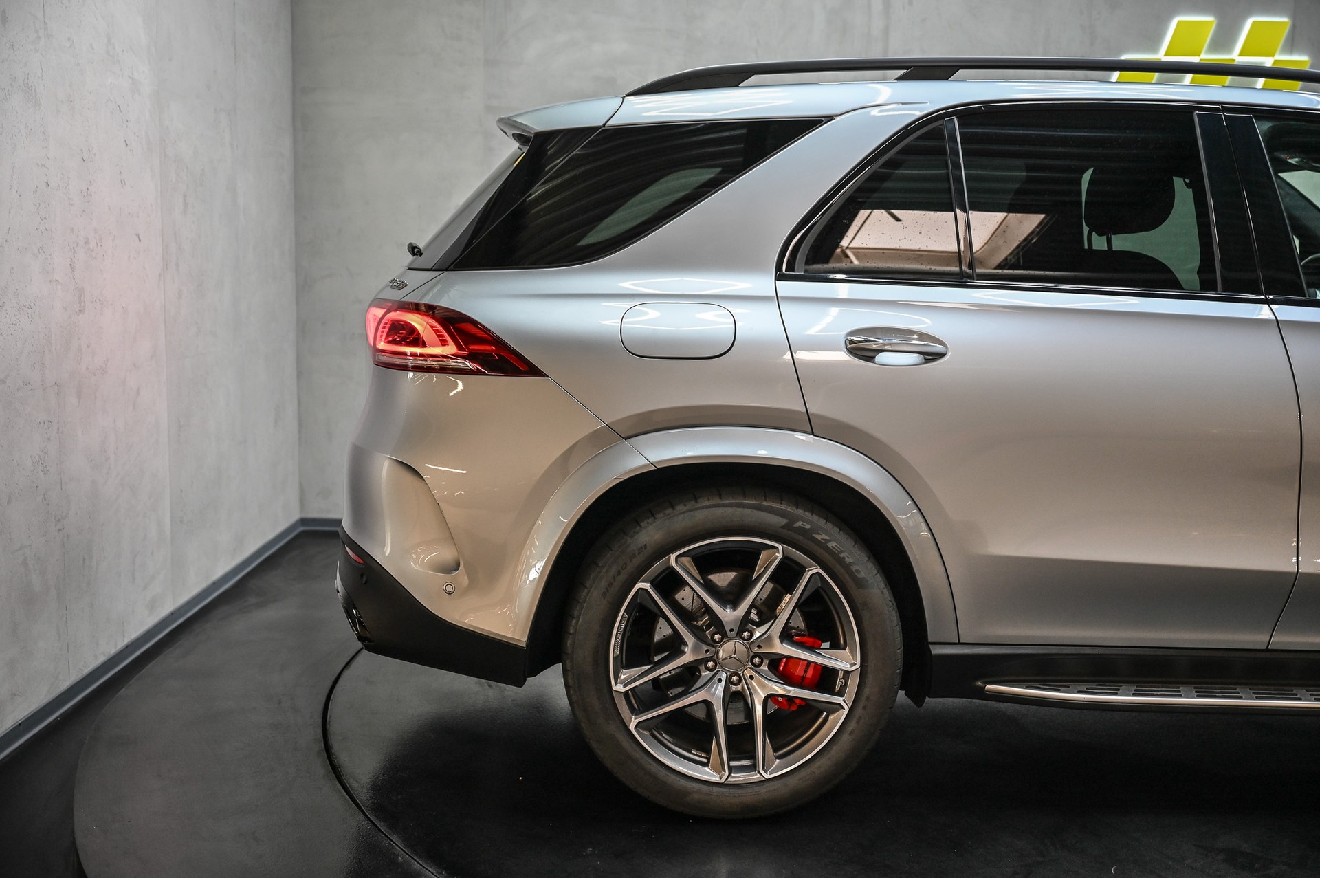 MERCEDES-BENZ GLE 63 S AMG 4matic + 9G-Speedshift-image-12
