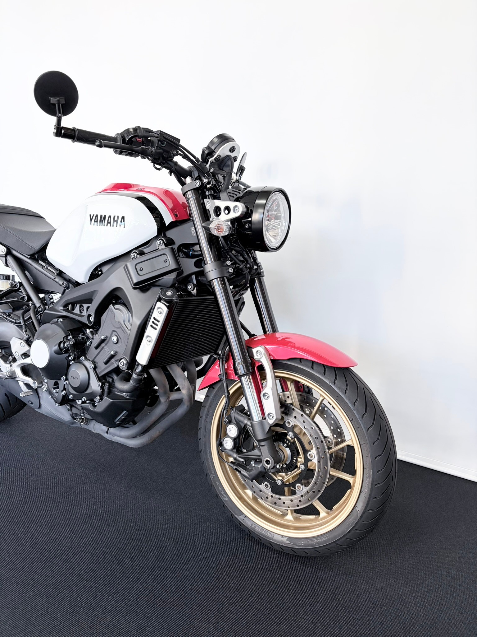 YAMAHA XSR 900-image-5
