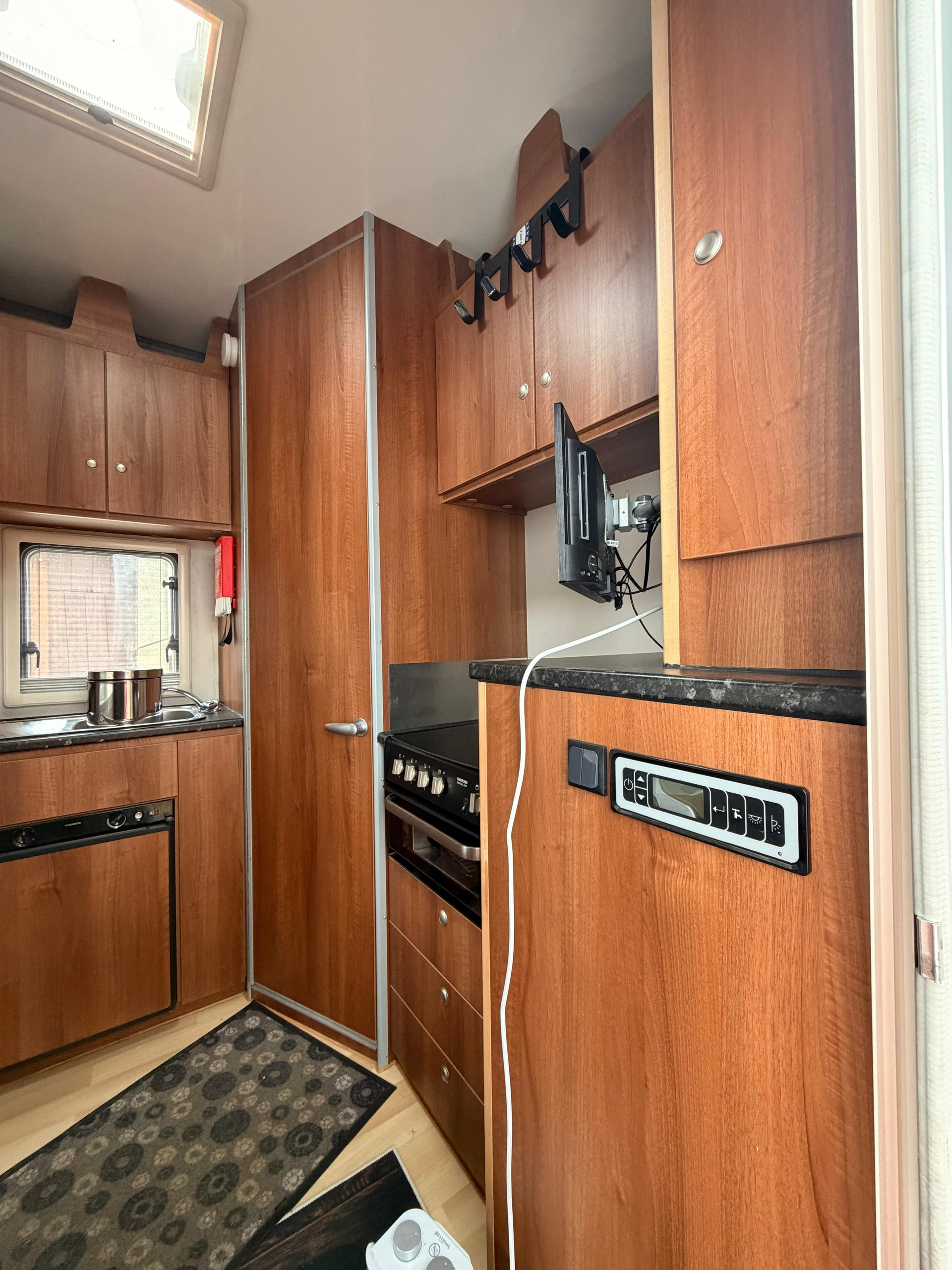 IFOR Ifor Williams Eventa L Gold – 3-Achser-image-2