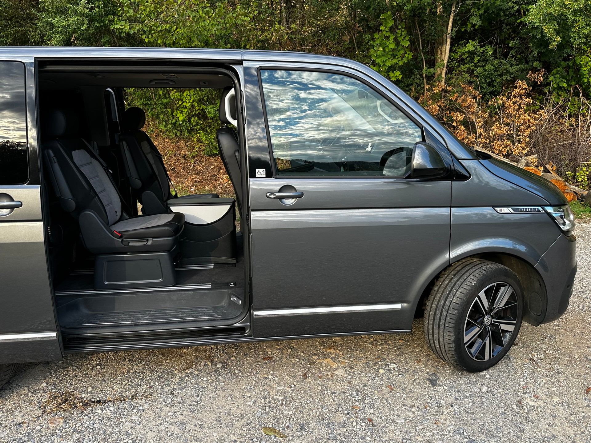 VW 2.0 TDI 199 Highline Liberty DSG 4m-image-4