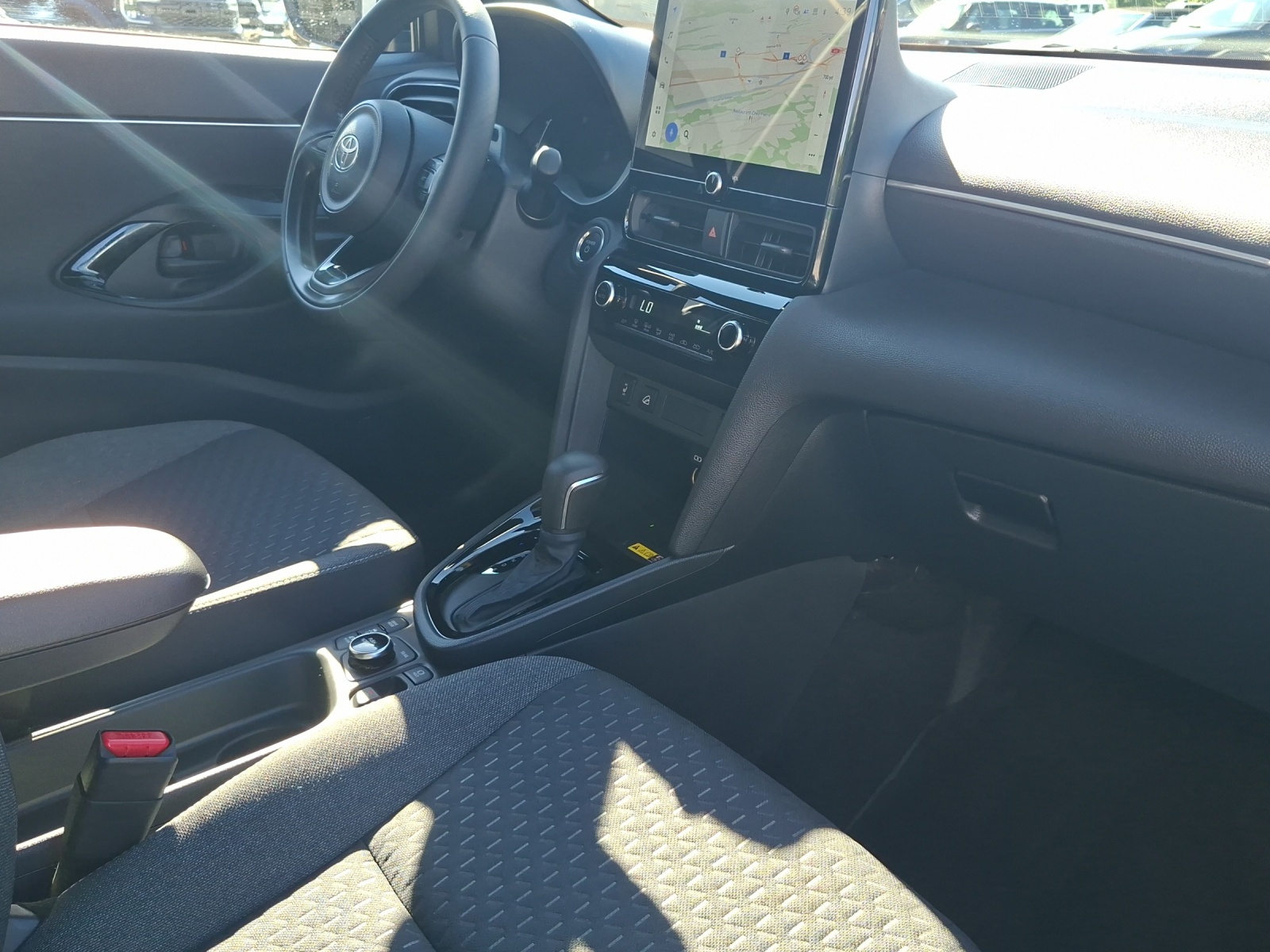 TOYOTA Yaris Cross 1.5 Trend AWDi e-CVT-image-9