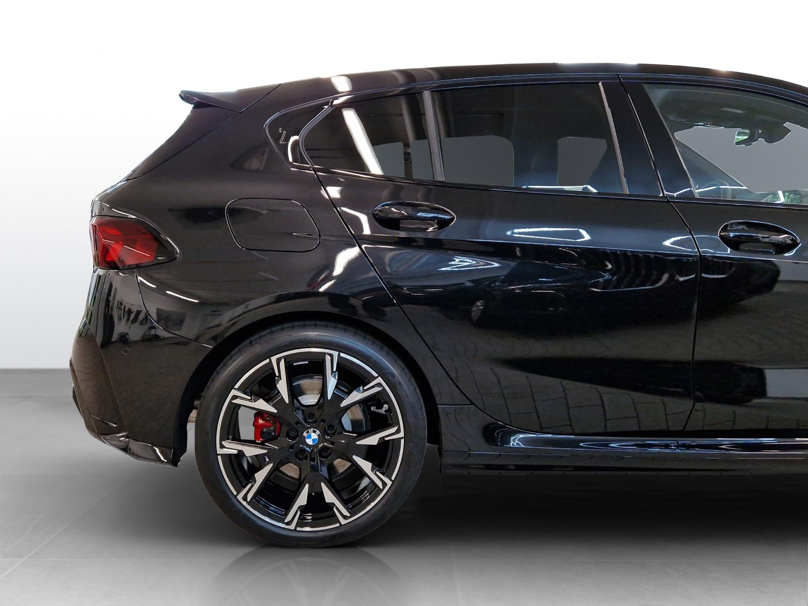 BMW 123 xDrive Hatch M Sport Pro-image-6