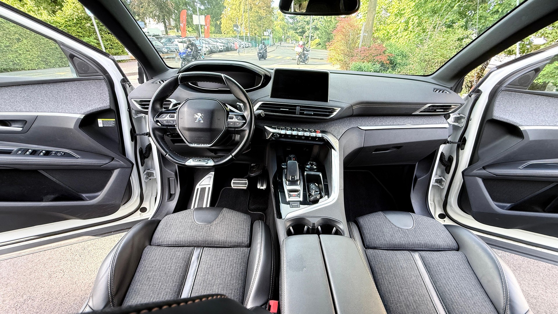 PEUGEOT 3008 1.5 BlueHDi Active EAT-image-9
