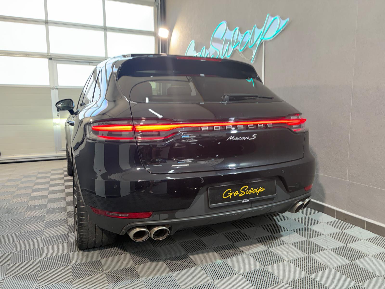 PORSCHE Macan S PDK - Attelage - Toit ouvrant-image-10