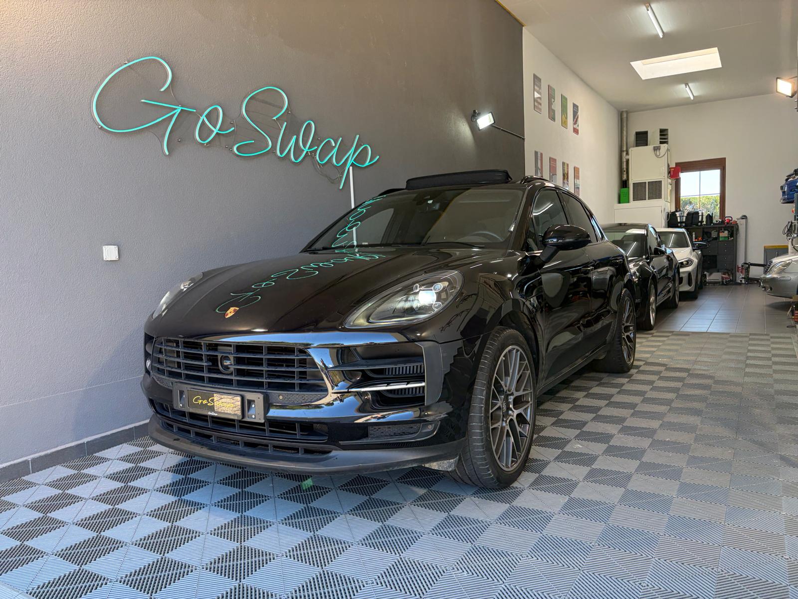 PORSCHE Macan S PDK - Attelage - Toit ouvrant-image-0