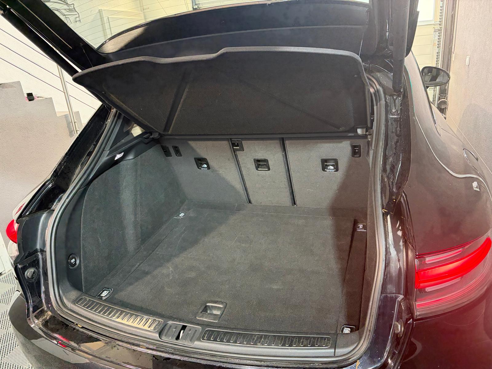 PORSCHE Macan S PDK - Attelage - Toit ouvrant-image-28
