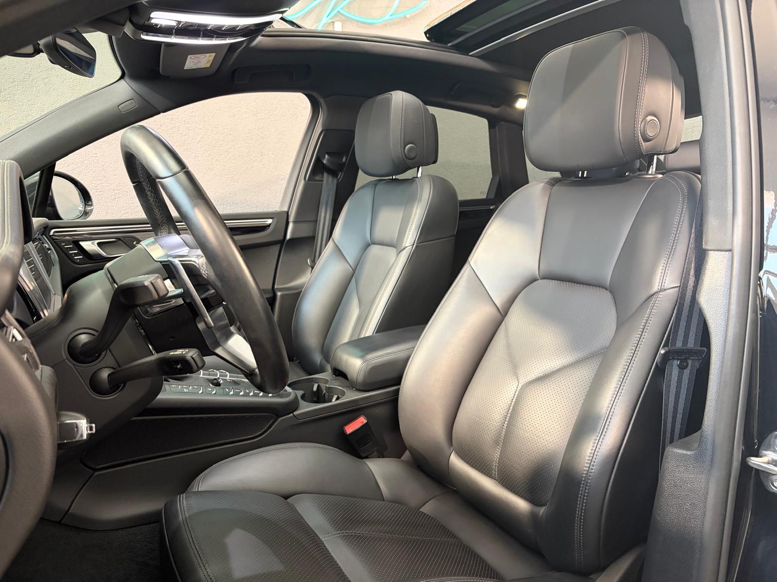 PORSCHE Macan S PDK - Attelage - Toit ouvrant-image-11
