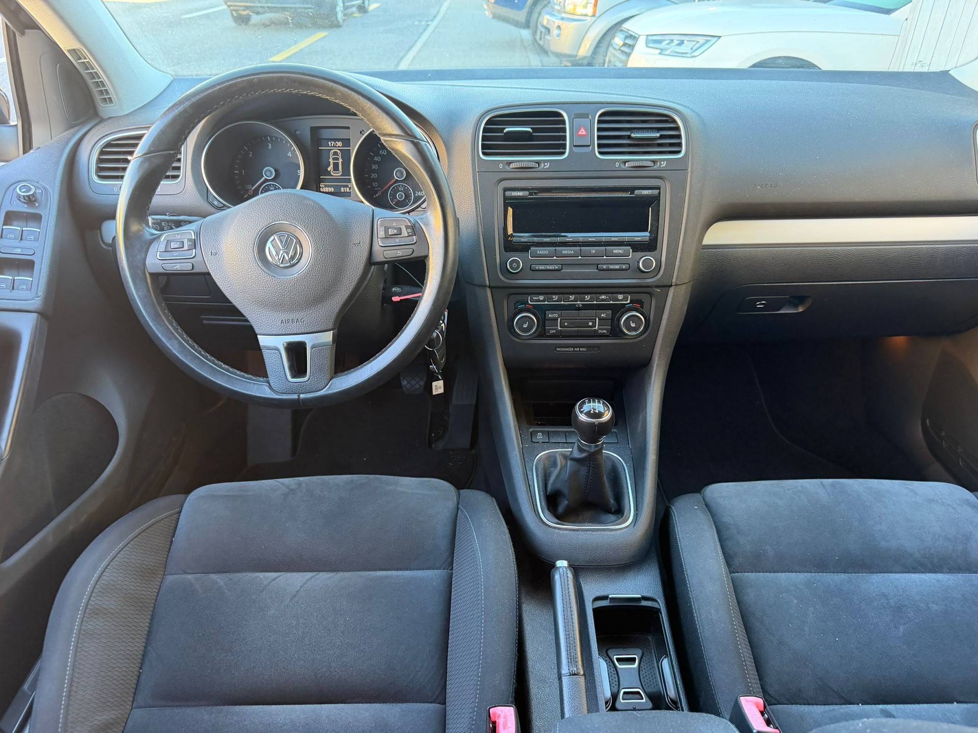 VW Golf 1.6 TDI Trendline-image-9