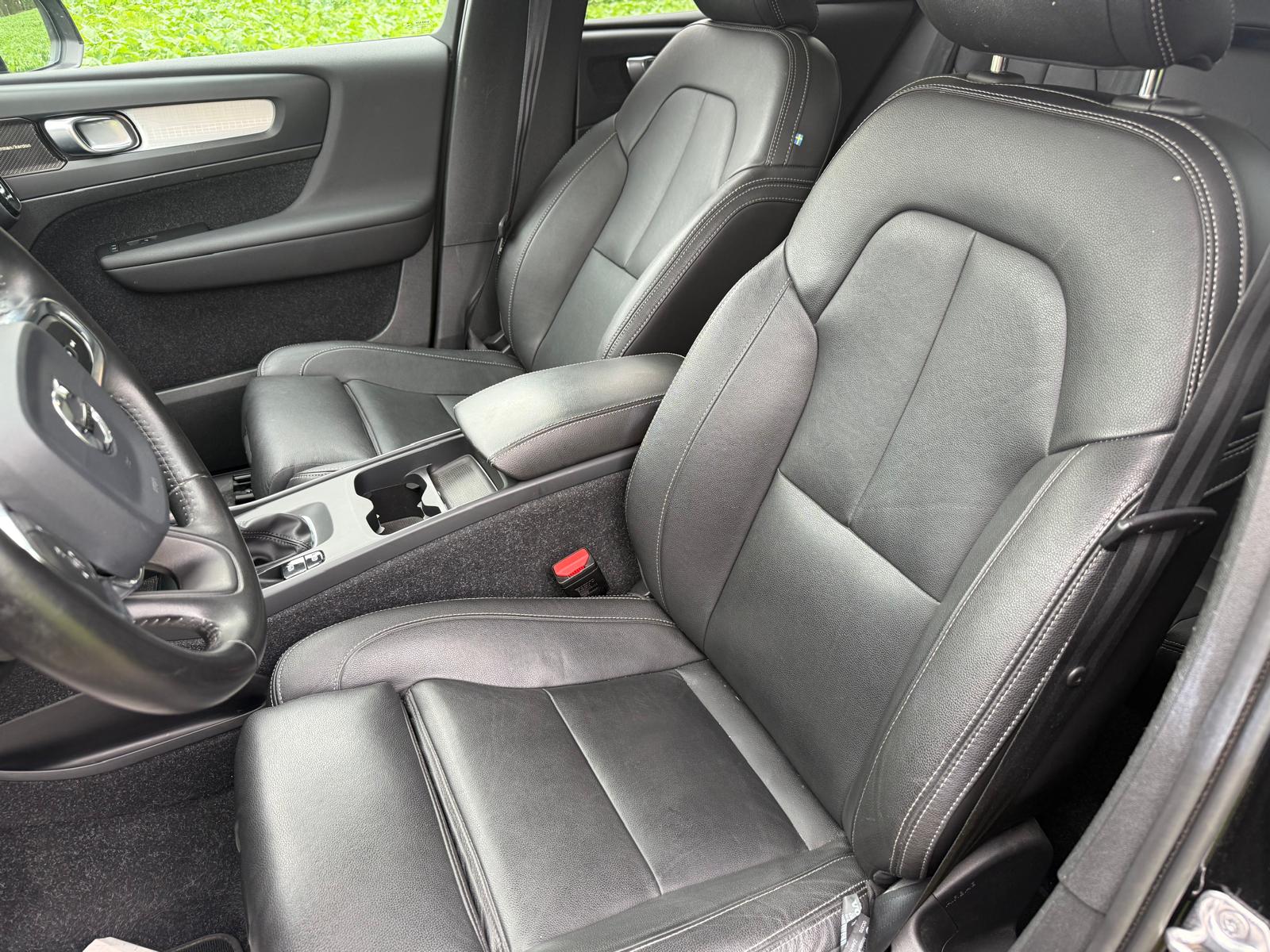 VOLVO XC40 T3-image-7