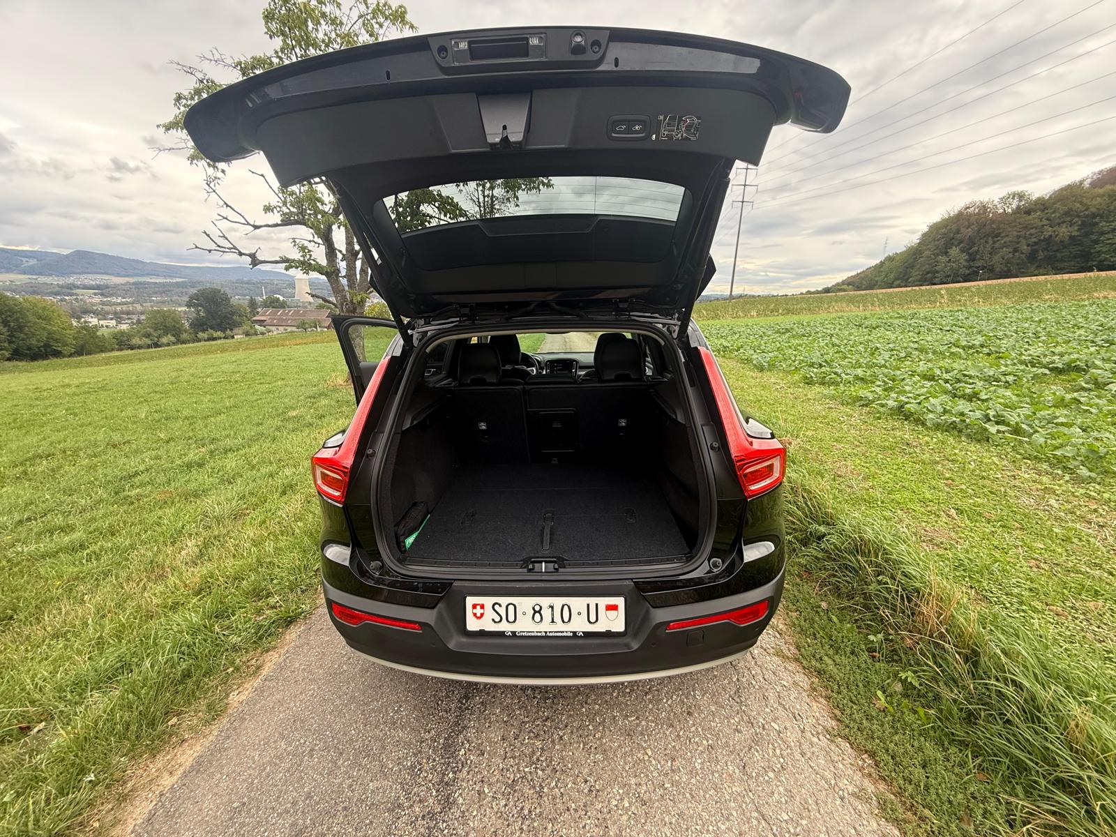 VOLVO XC40 T3-image-11