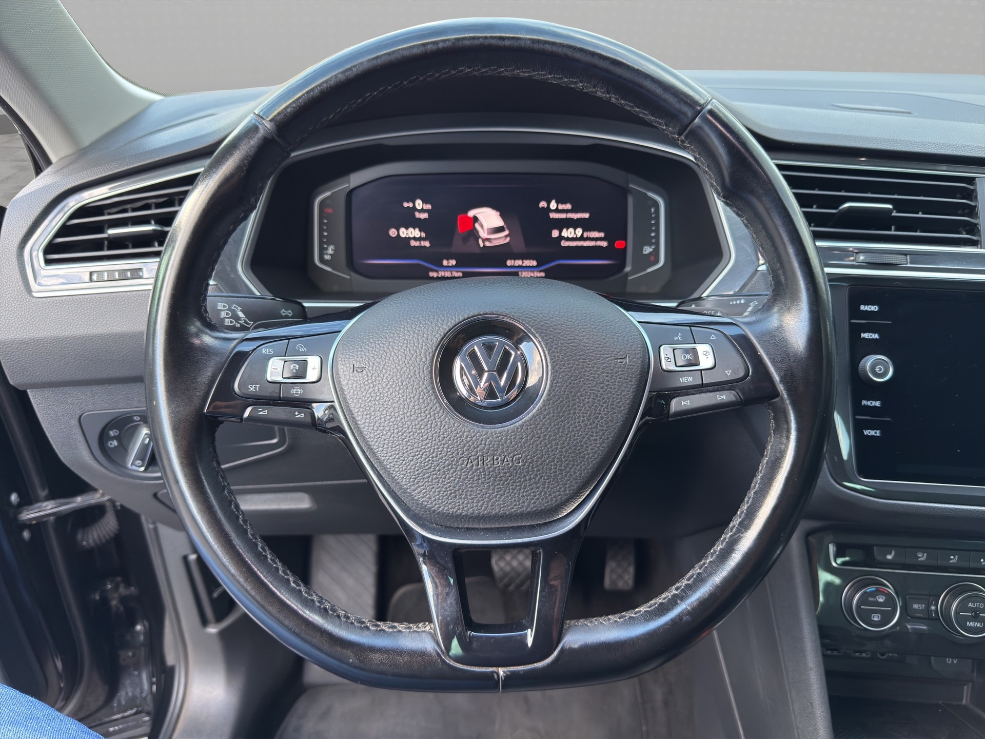 VW Tiguan 2.0TSI Comfortline 4Motion DSG-image-9
