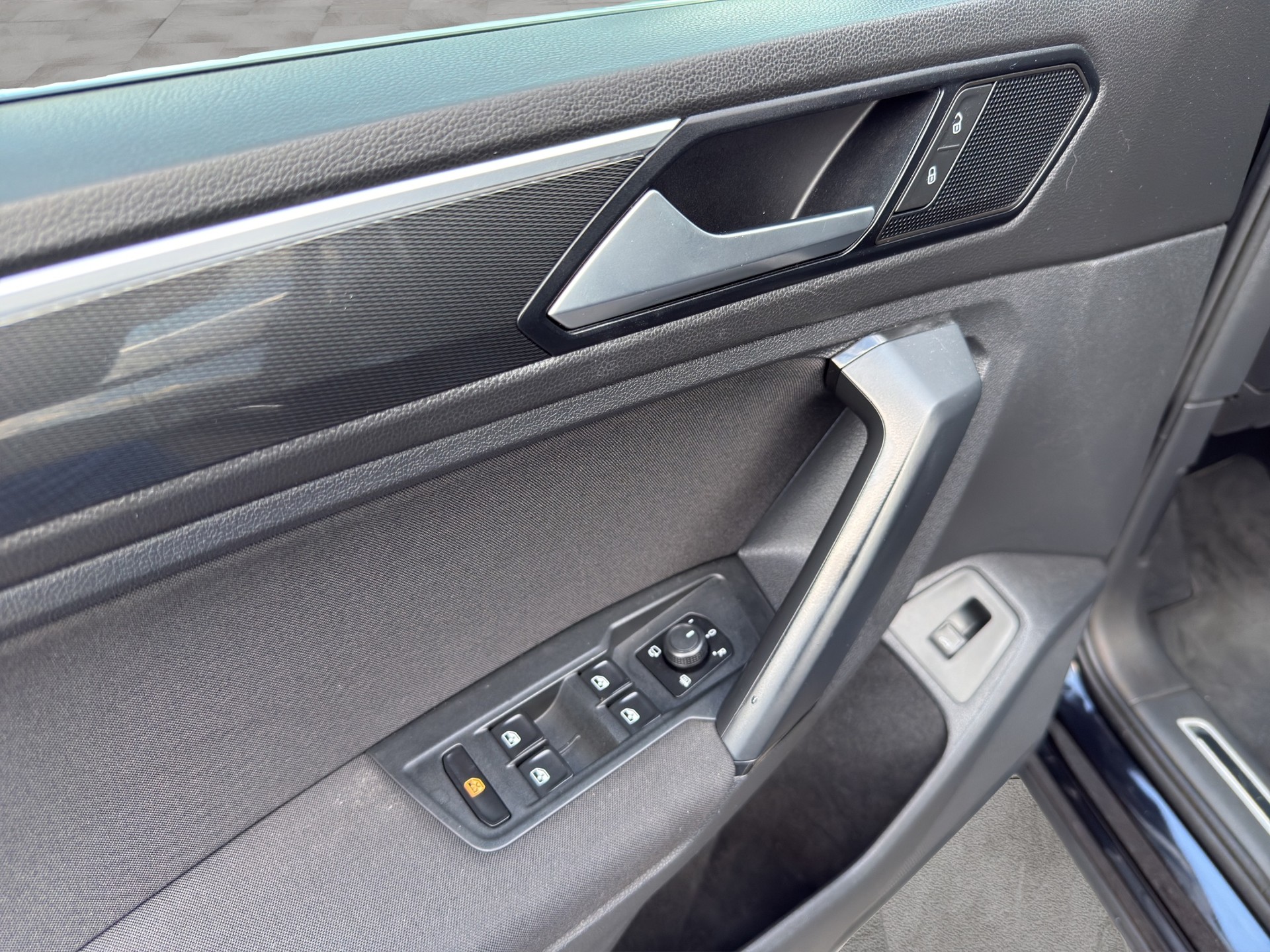 VW Tiguan 2.0TSI Comfortline 4Motion DSG-image-11