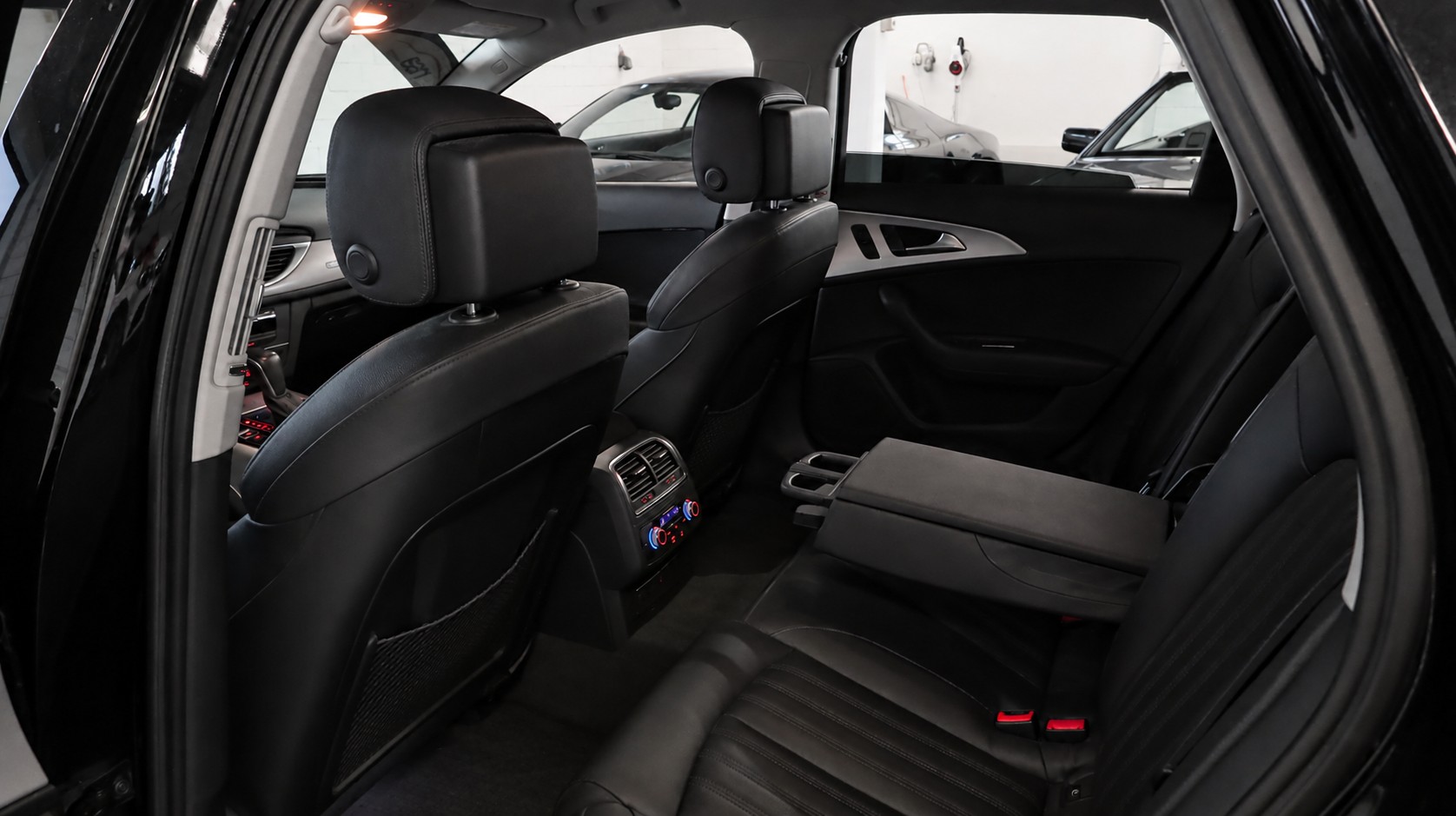 AUDI A6 Avant 3.0 TDI V6 quattro S-tronic-image-11