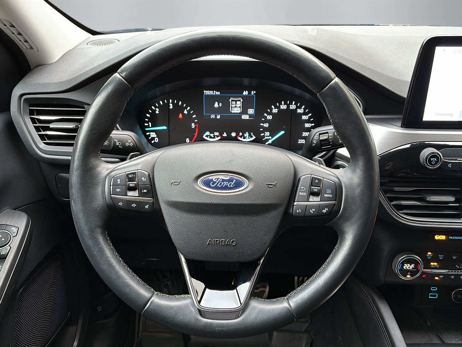 FORD Kuga 1.5 EcoBlue Titanium-image-3