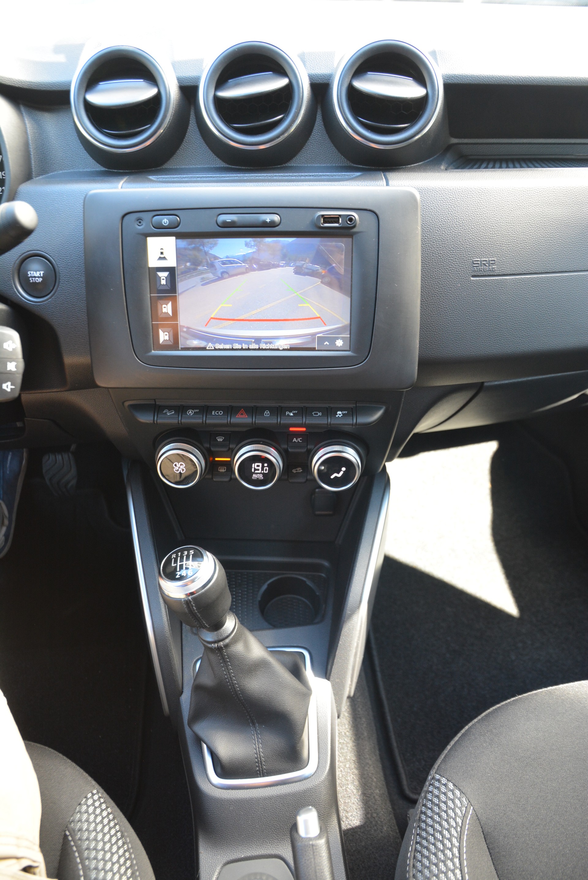 DACIA Duster SCe 115 Ultimate 4x4-image-5