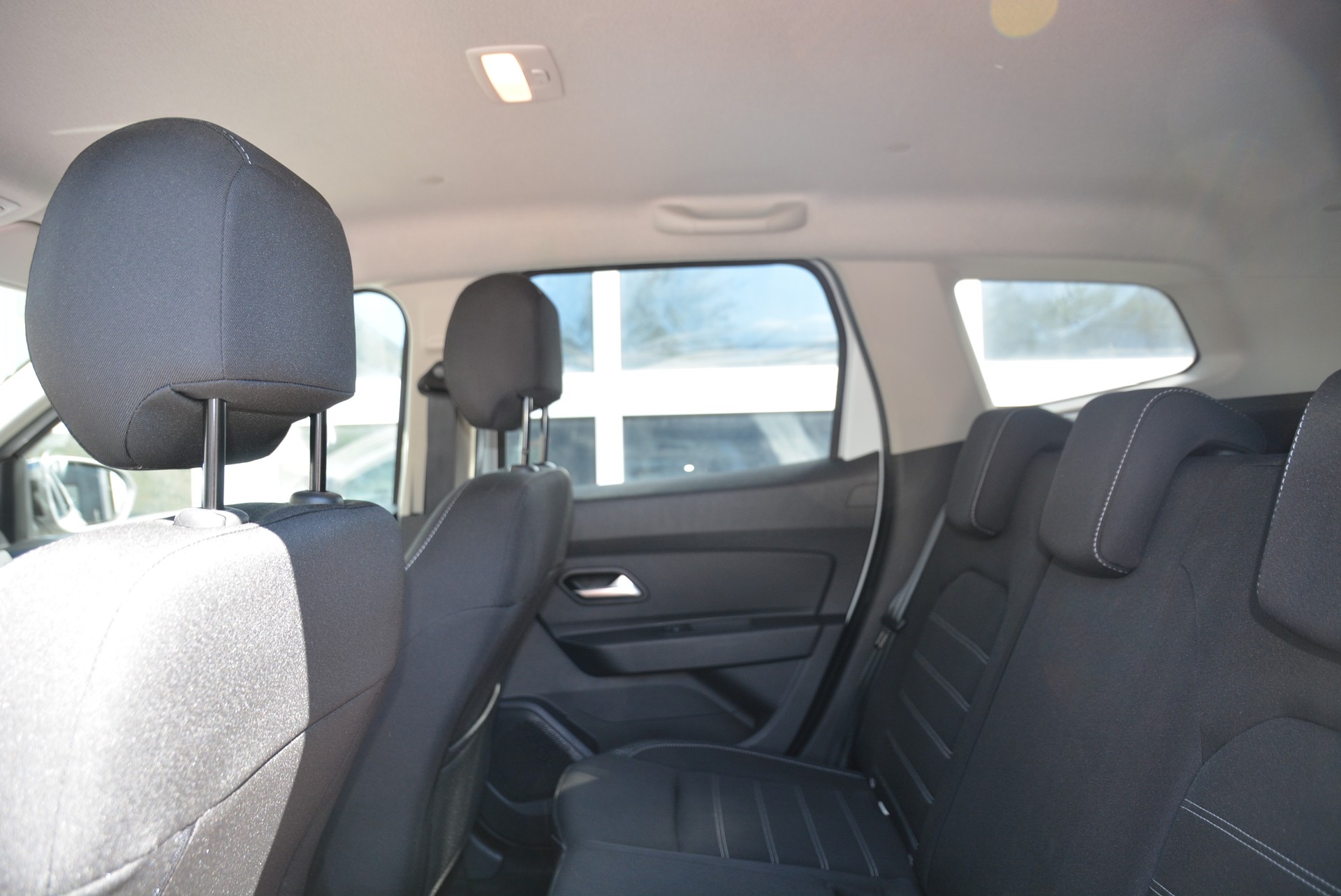 DACIA Duster SCe 115 Ultimate 4x4-image-15