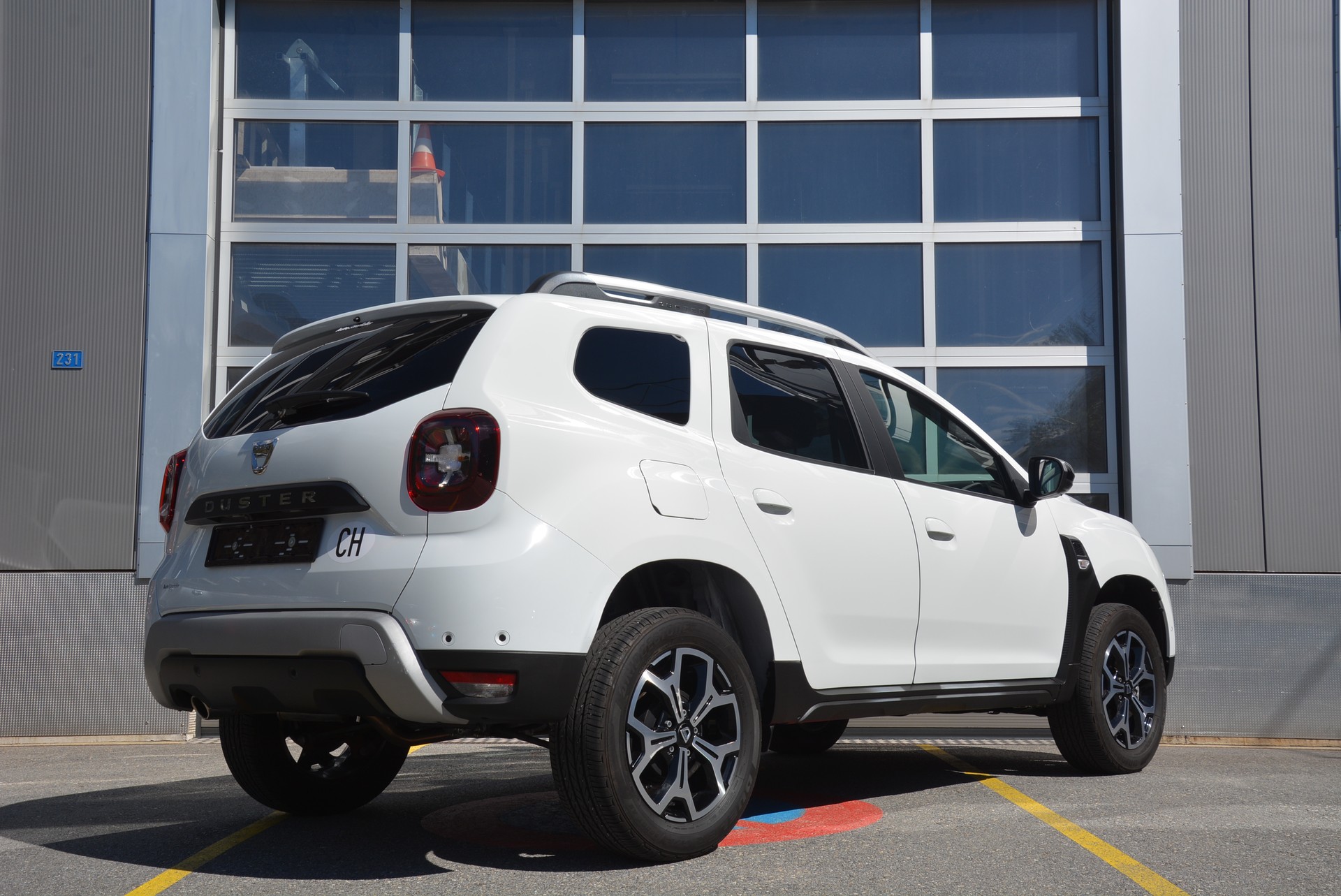 DACIA Duster SCe 115 Ultimate 4x4-image-1