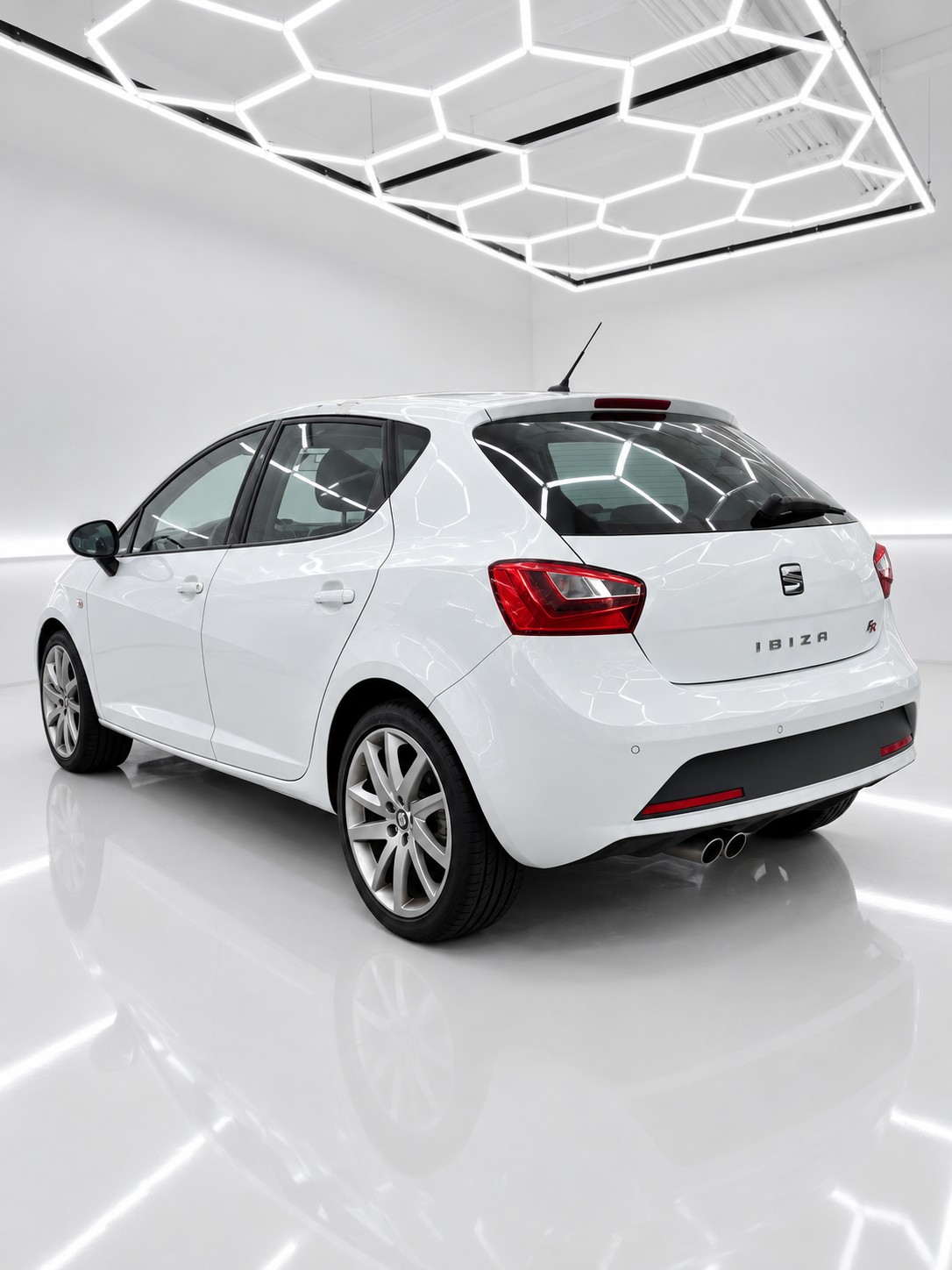 SEAT Ibiza 1.0 EcoTSI FR-image-1