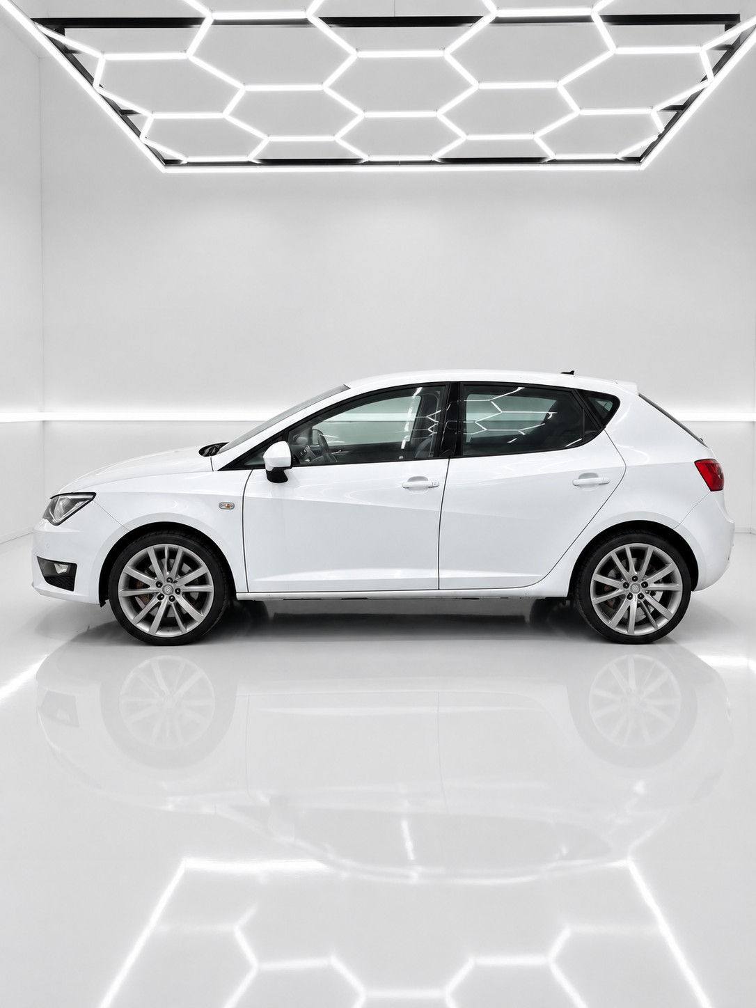 SEAT Ibiza 1.0 EcoTSI FR-image-2