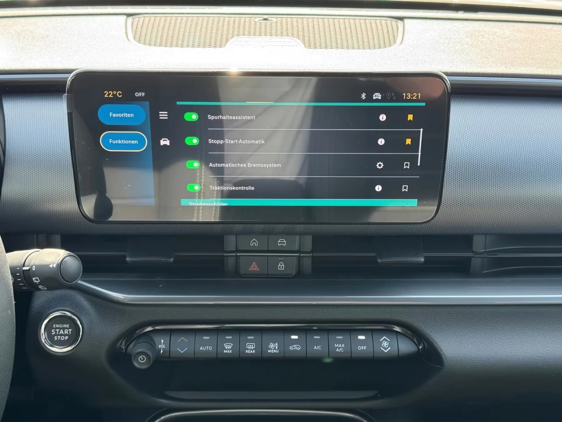 FIAT 600 1.2 Hybrid 145 Sport-image-13