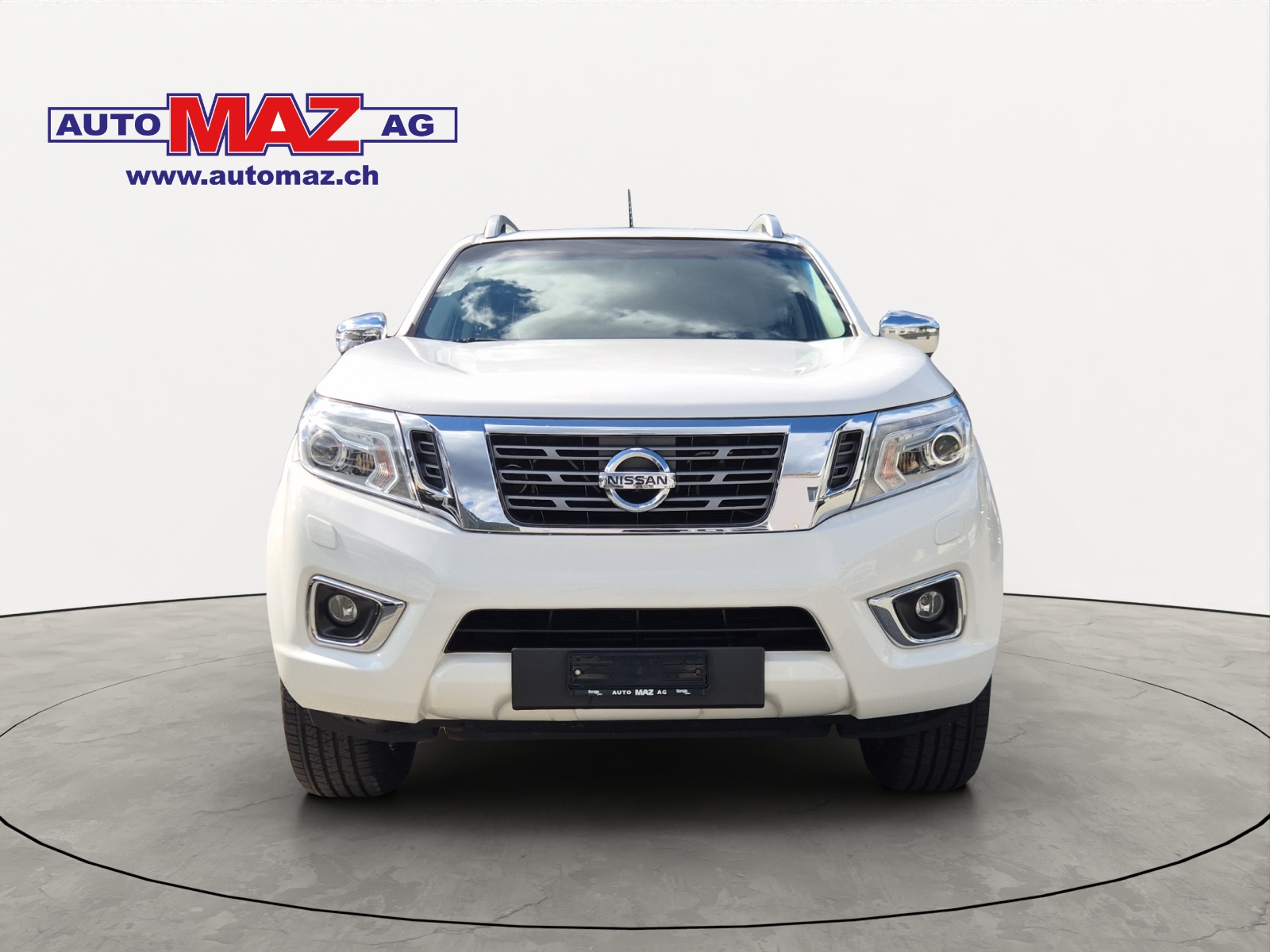 NISSAN Navara Double Cab N-Connecta 2.3 dCi 4WD-image-2