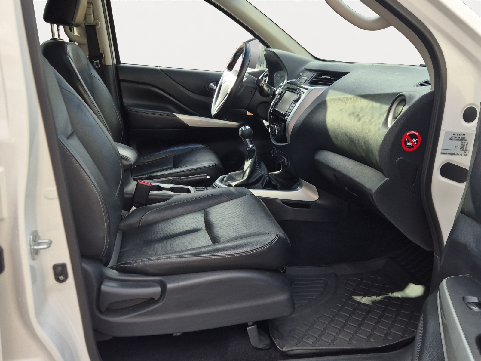 NISSAN Navara Double Cab N-Connecta 2.3 dCi 4WD-image-12