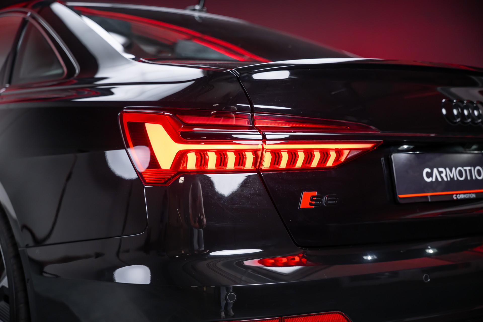 AUDI S6 3.0 V6 TDI quattro T-Tronic / Sportsitze / Rückfahrkamera / el.Heckklappe-image-6