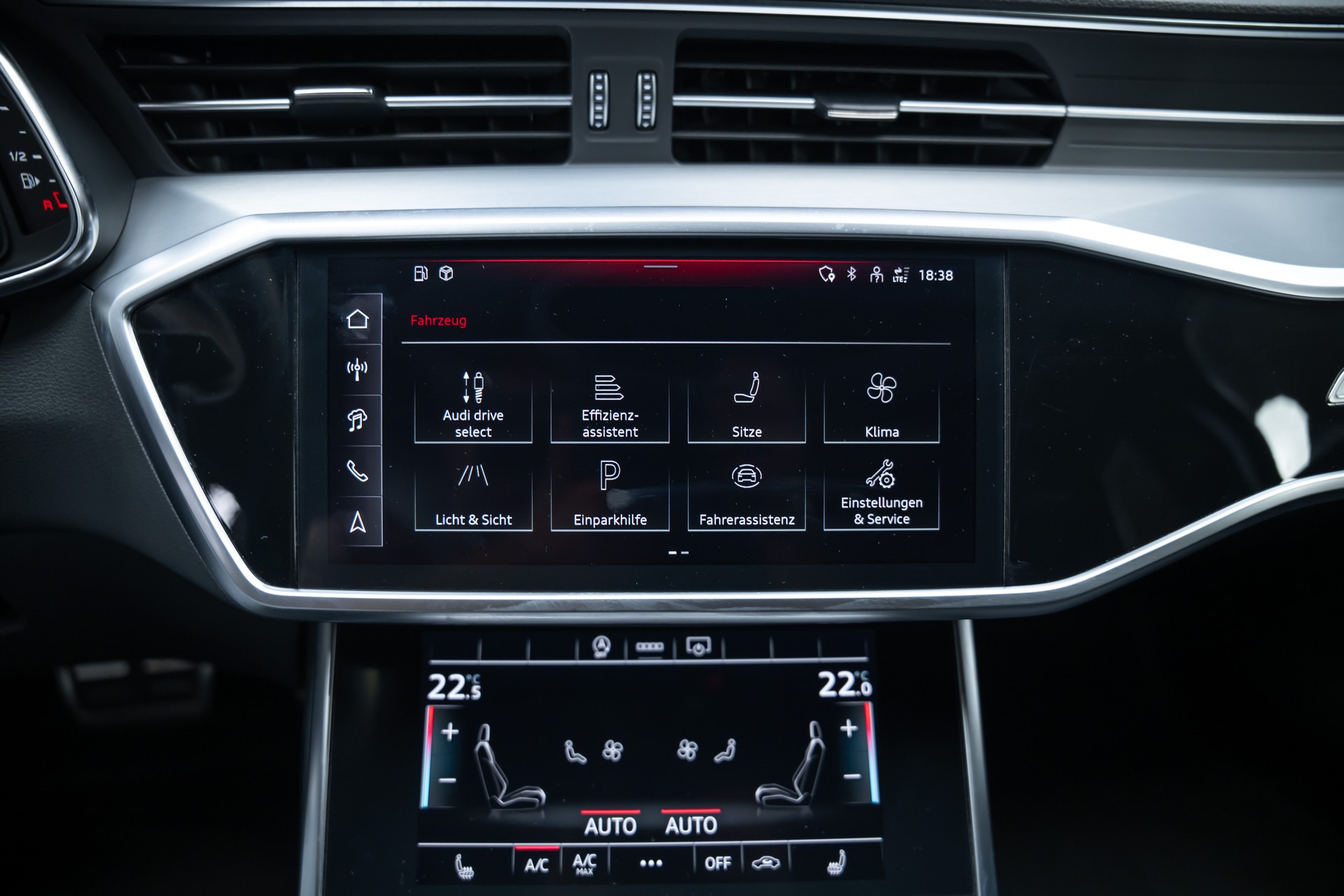 AUDI S6 3.0 V6 TDI quattro T-Tronic / Sportsitze / Rückfahrkamera / el.Heckklappe-image-34
