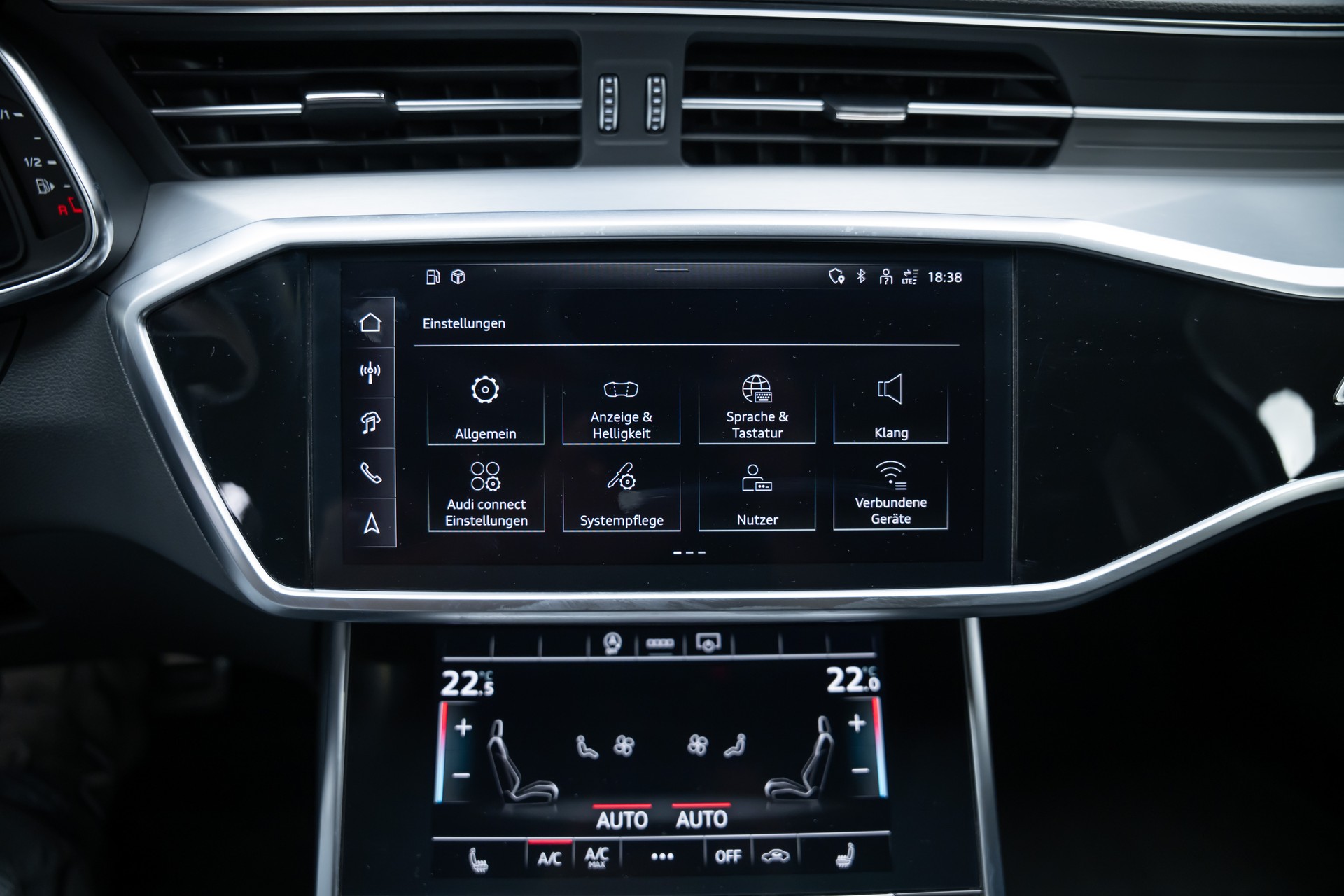 AUDI S6 3.0 V6 TDI quattro T-Tronic / Sportsitze / Rückfahrkamera / el.Heckklappe-image-33