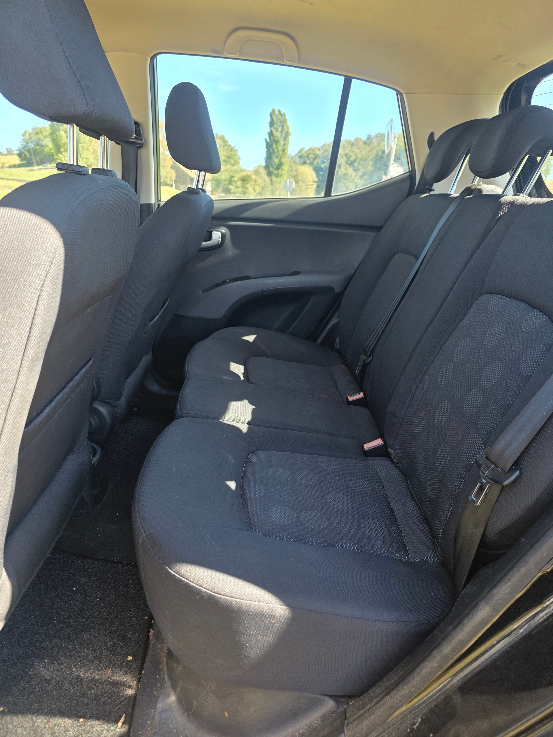 HYUNDAI i10 1.2 Style Automatic-image-6