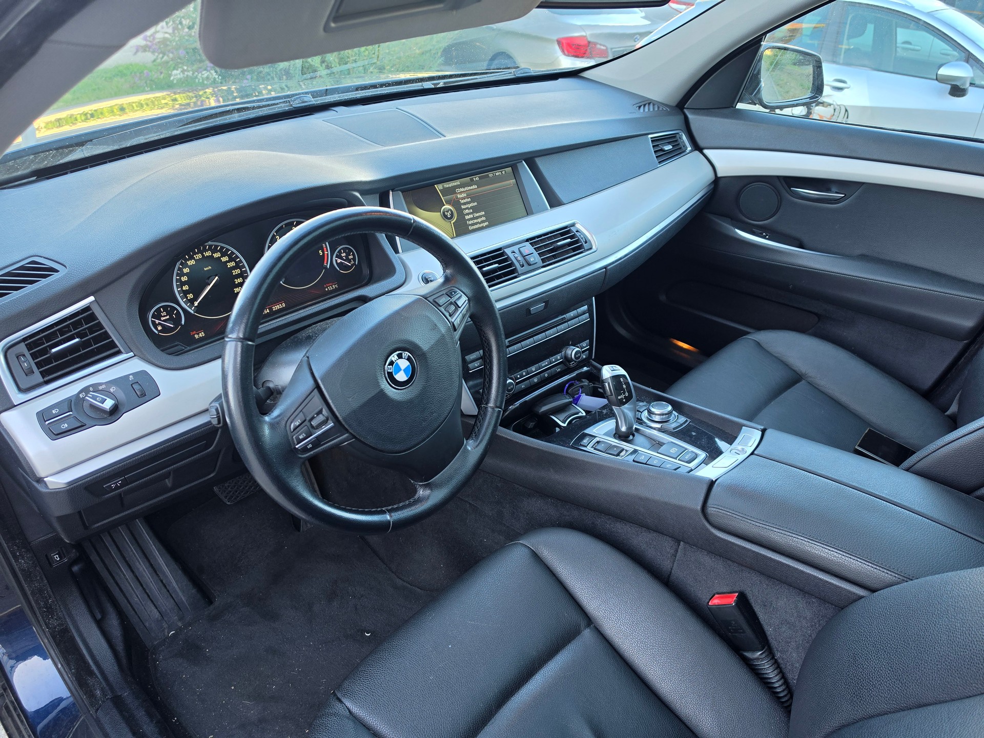 BMW 530d xDrive GT Steptronic-image-9