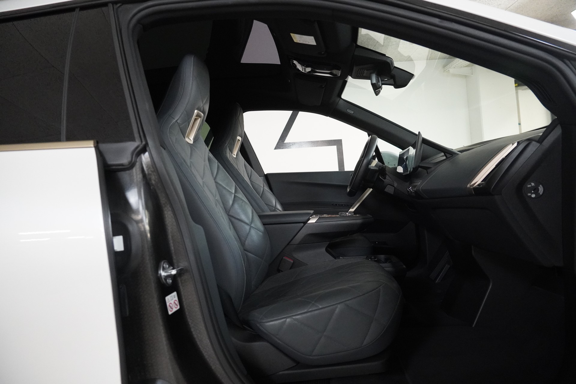BMW iX xDrive50-image-14