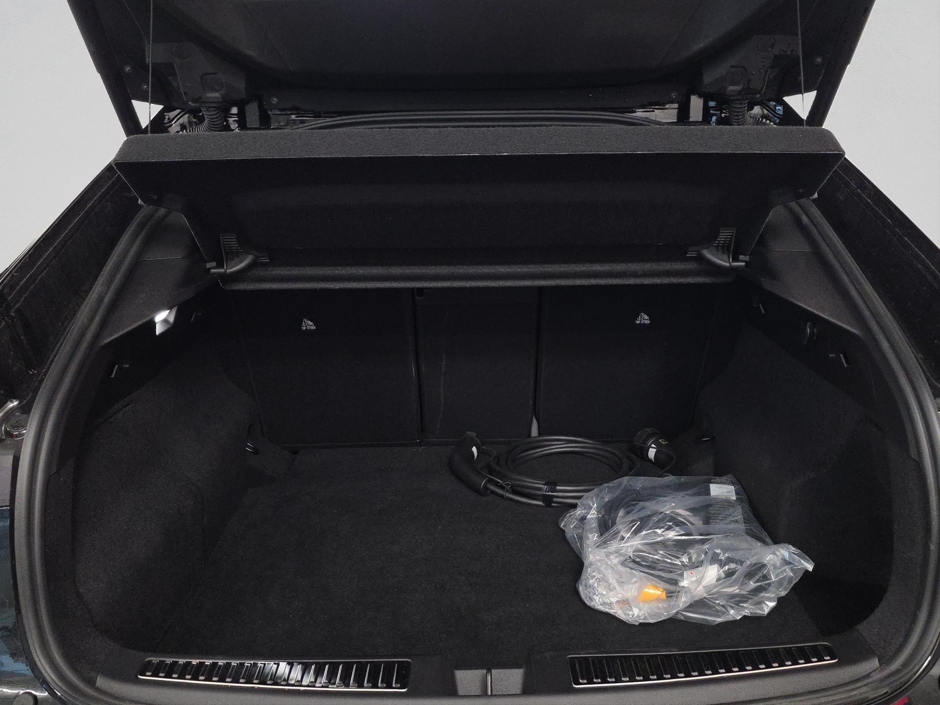 RENAULT Rafale 1.2 E-Tech Plug-in Hybrid 300 4x4 Esprit Alpine-image-15